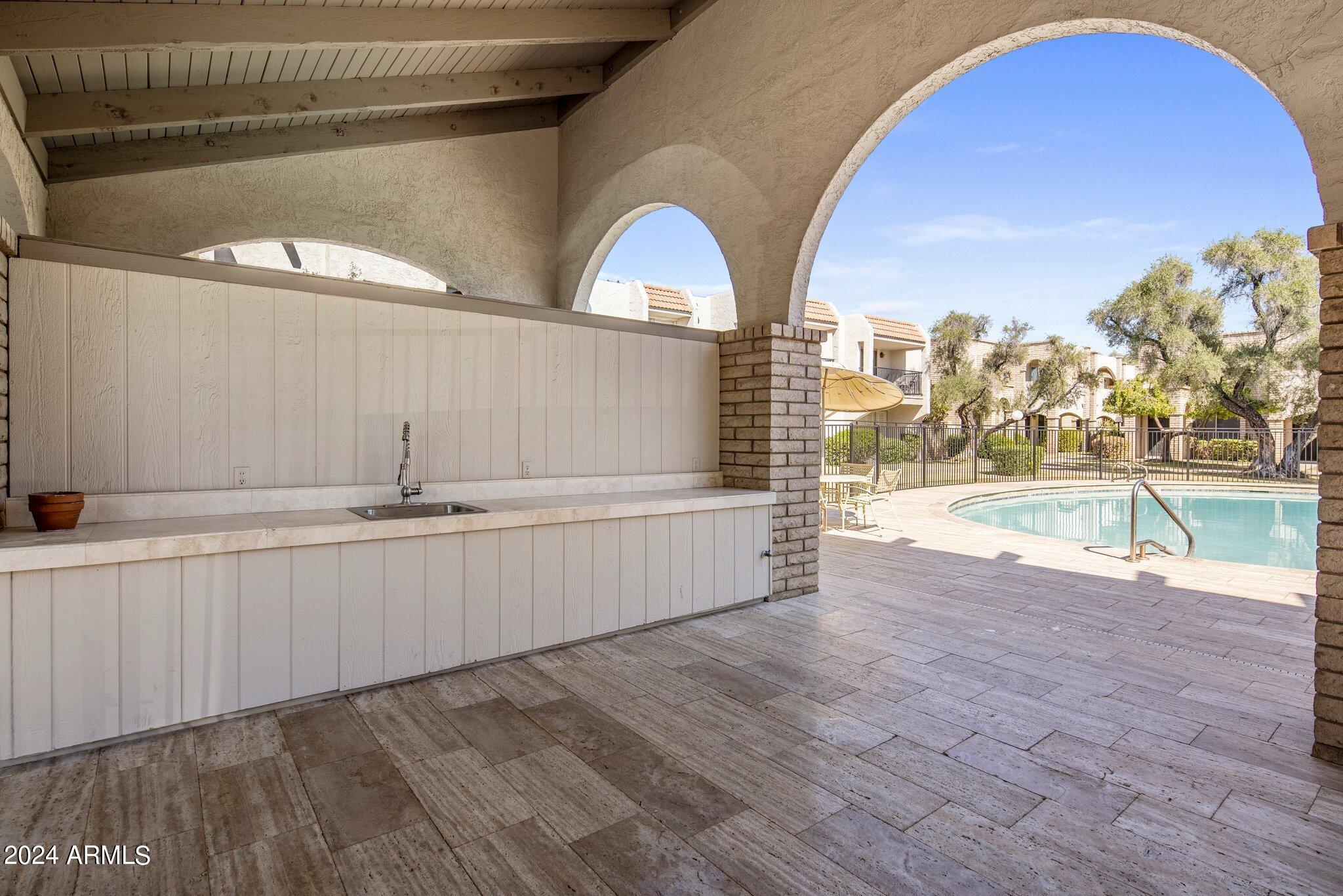 8225 N CENTRAL Avenue # 40