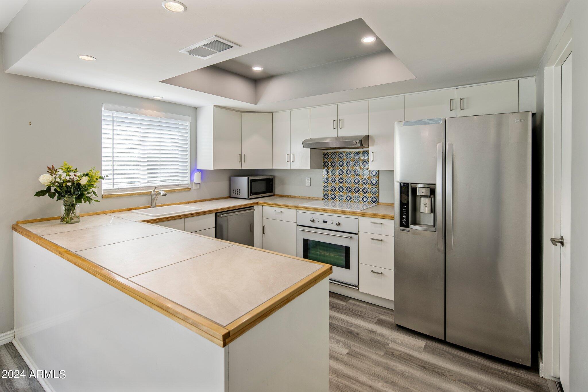 8225 N CENTRAL Avenue # 40
