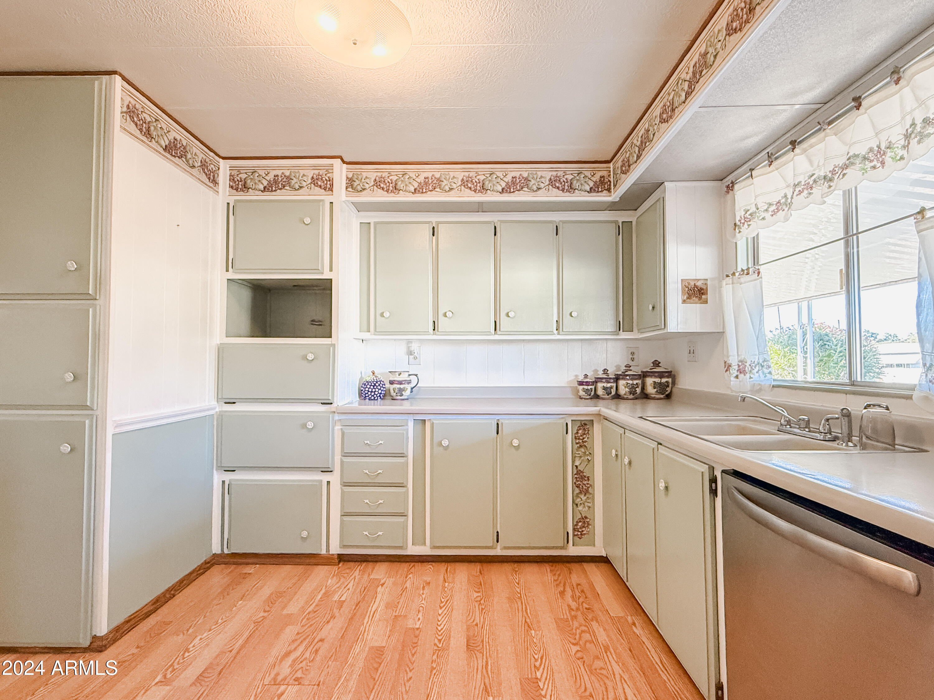 1120 N VAL VISTA Drive # 264