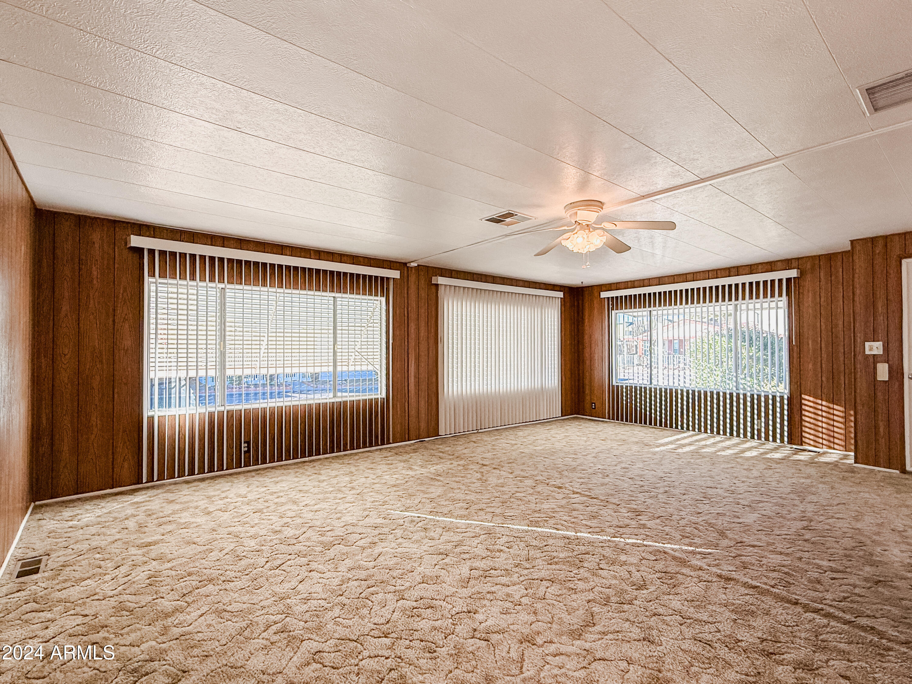 1120 N VAL VISTA Drive # 264