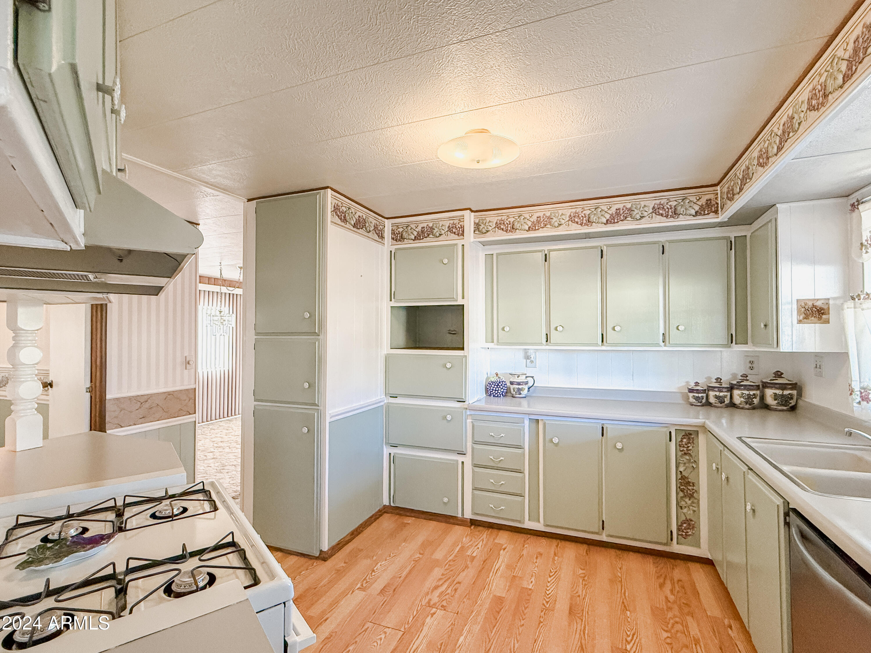 1120 N VAL VISTA Drive # 264