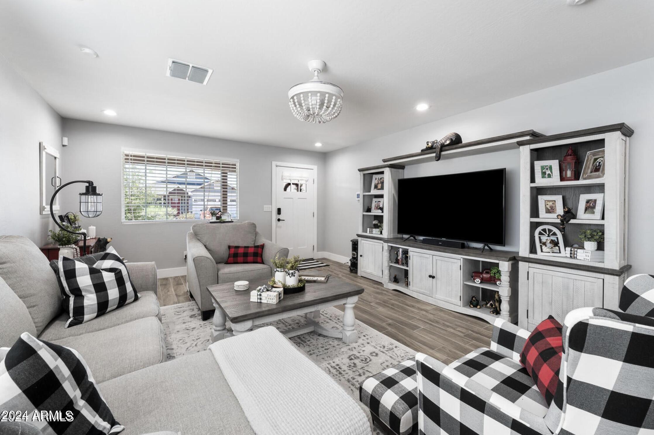 2330 W ROMLEY Road