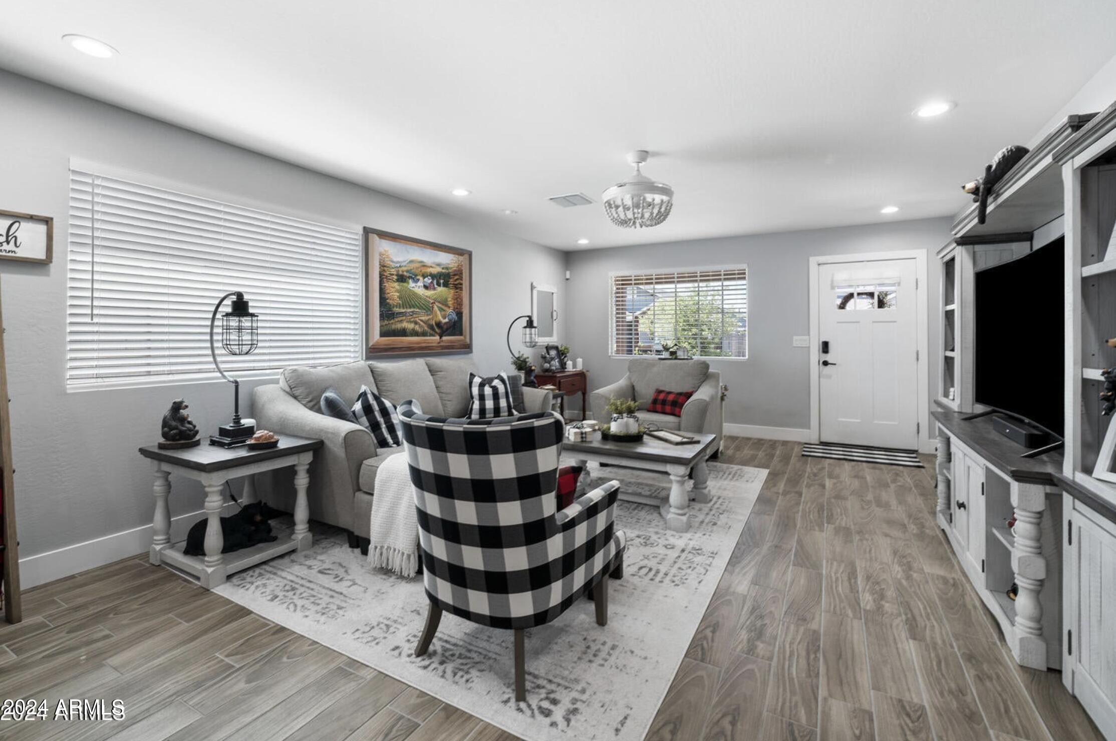 2330 W ROMLEY Road