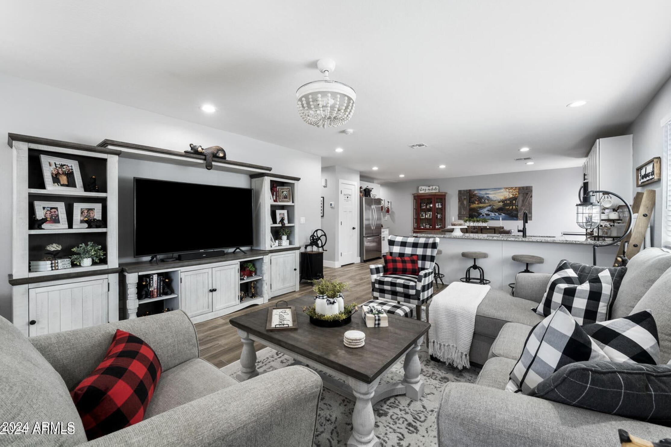2330 W ROMLEY Road