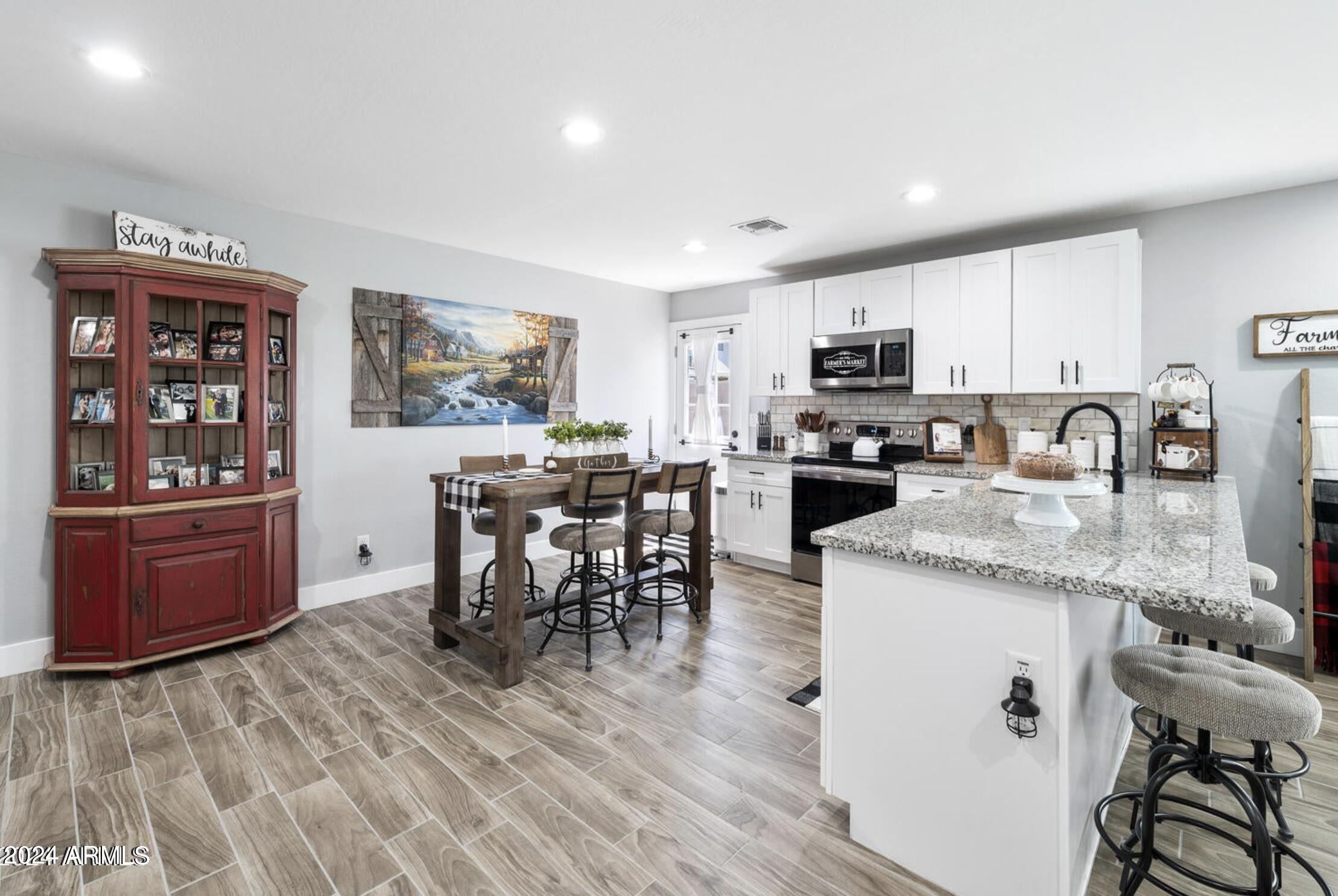 2330 W ROMLEY Road