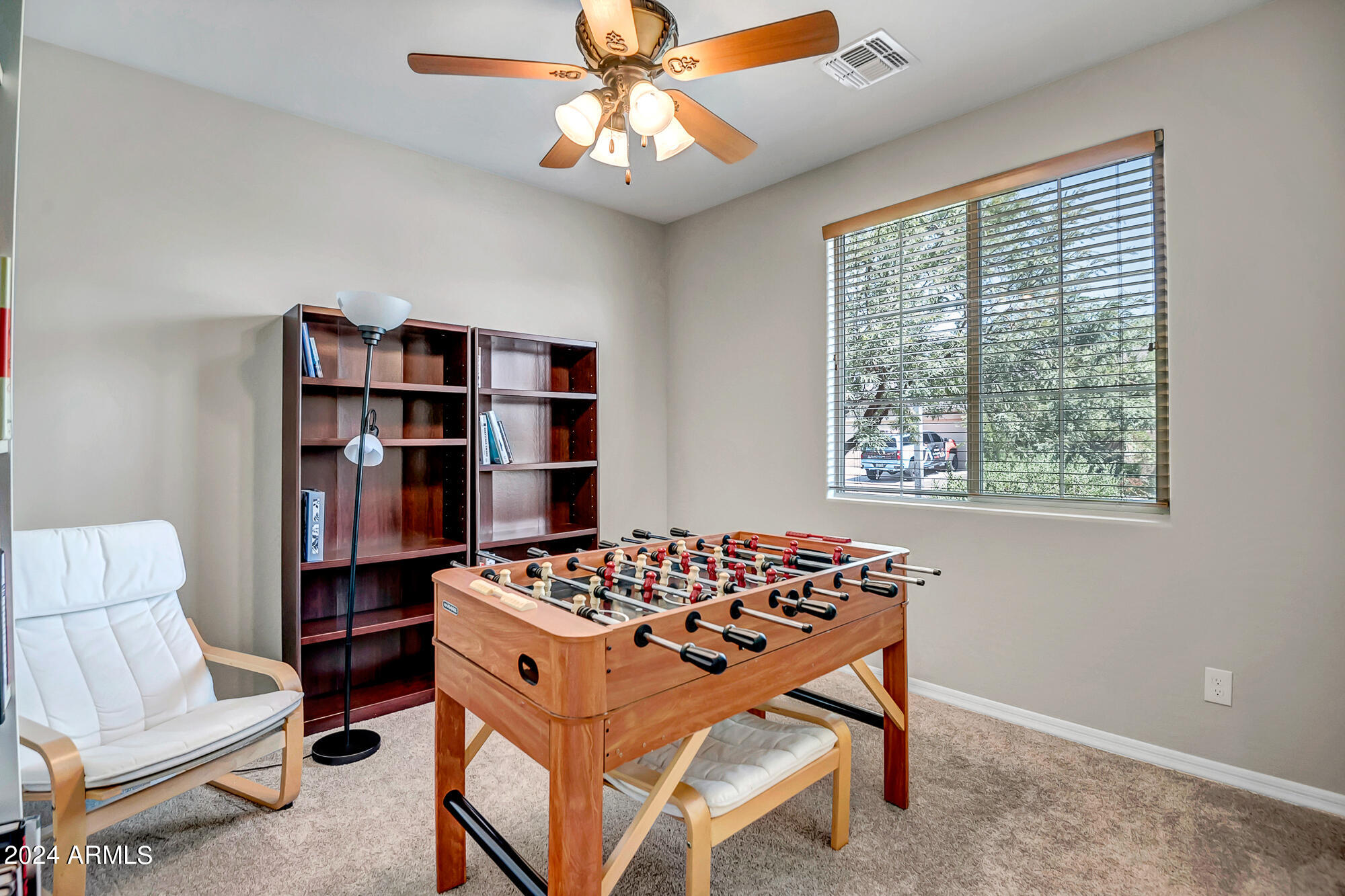 16087 W DESERT HILLS Drive