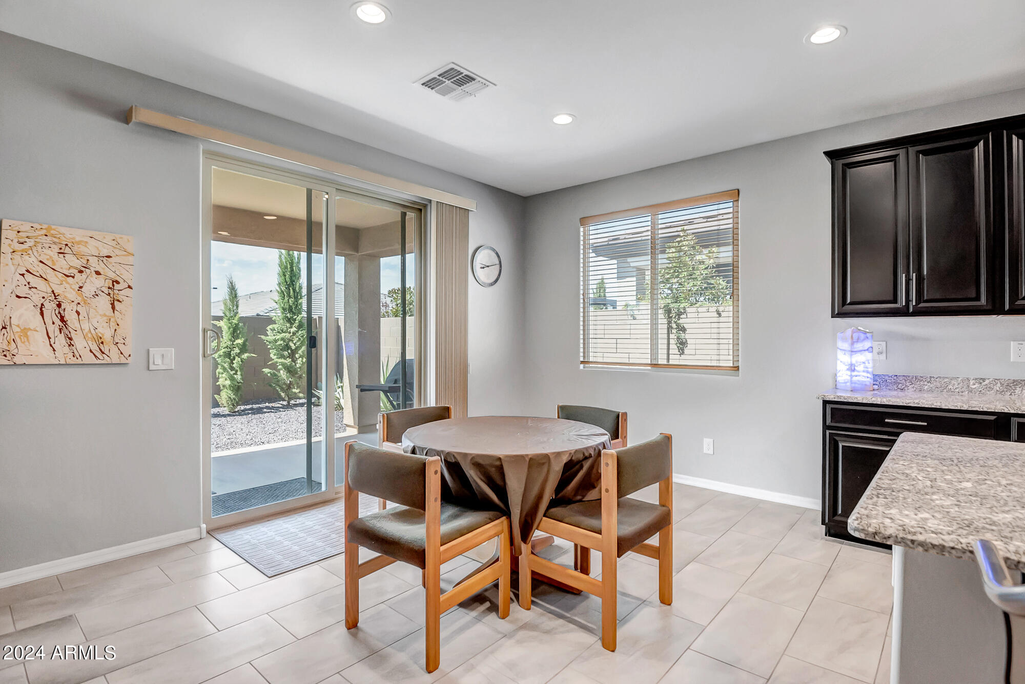 16087 W DESERT HILLS Drive