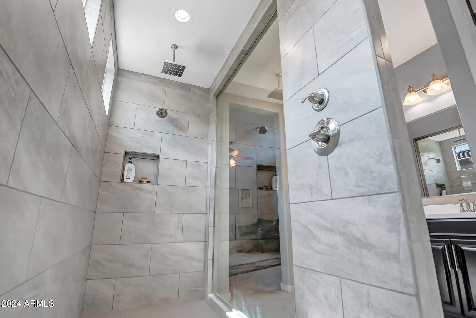 16087 W DESERT HILLS Drive