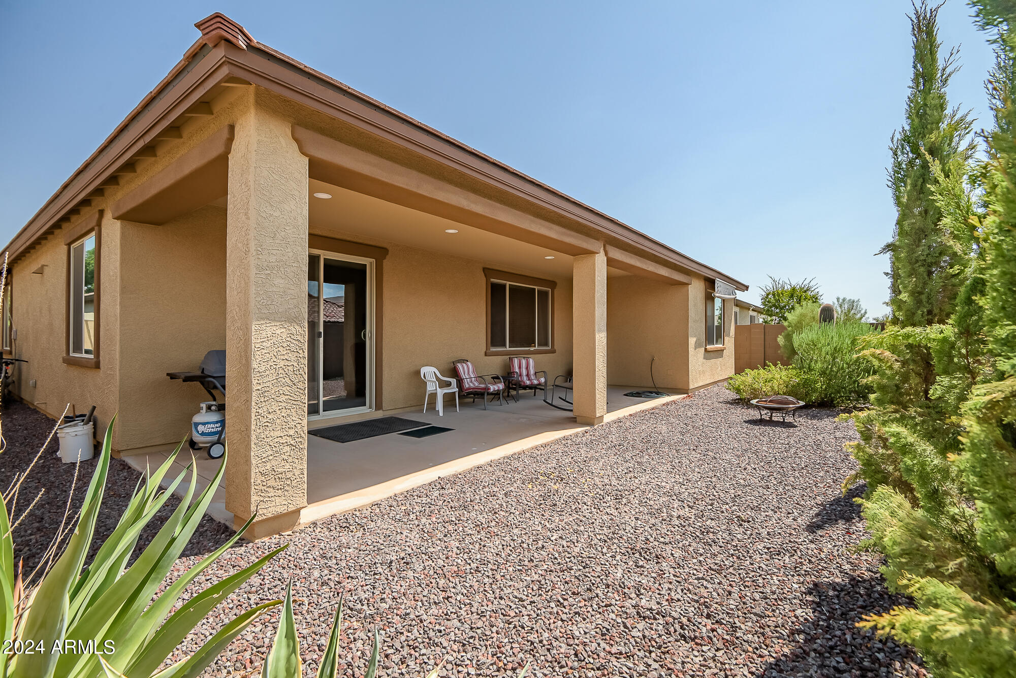 16087 W DESERT HILLS Drive