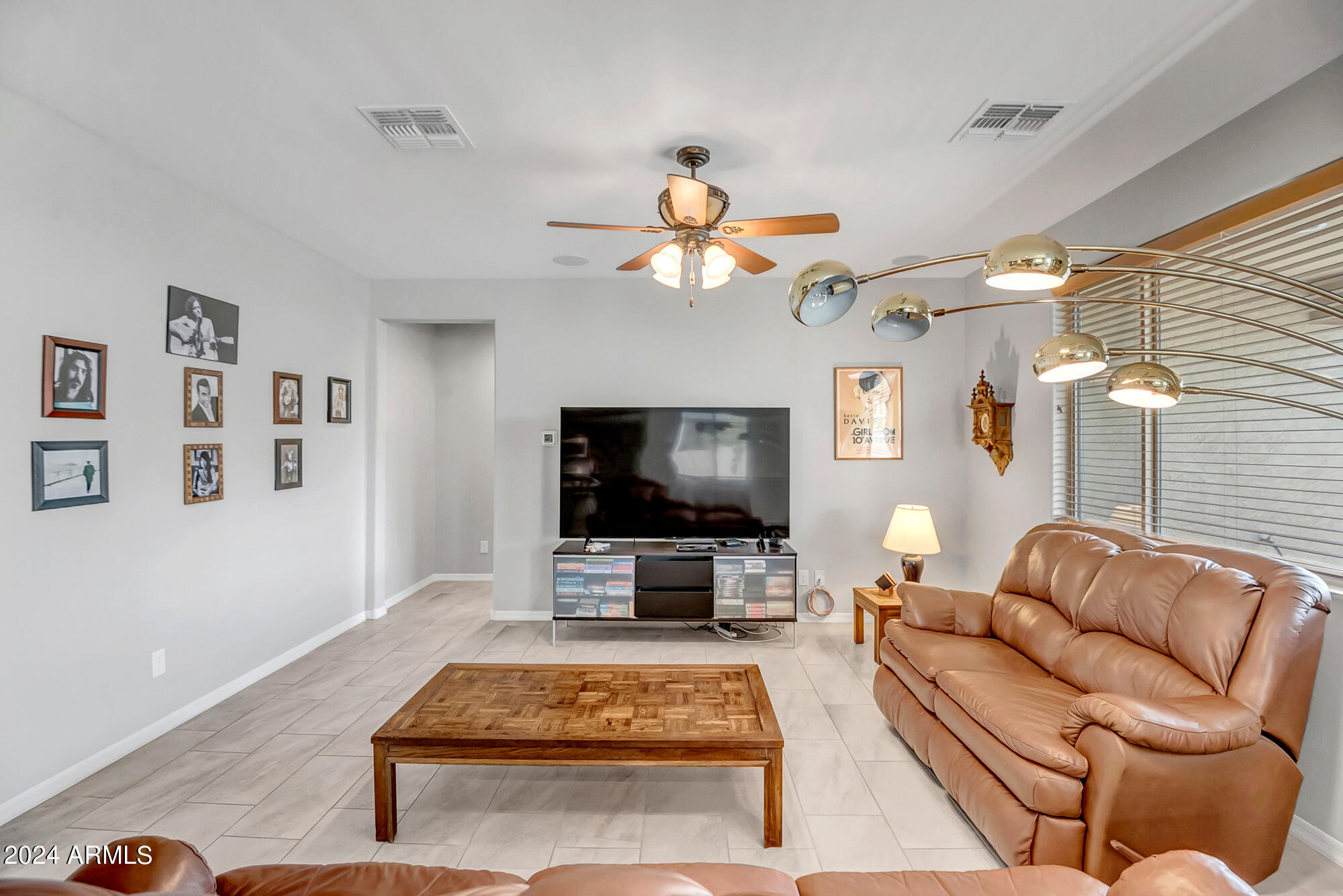 16087 W DESERT HILLS Drive