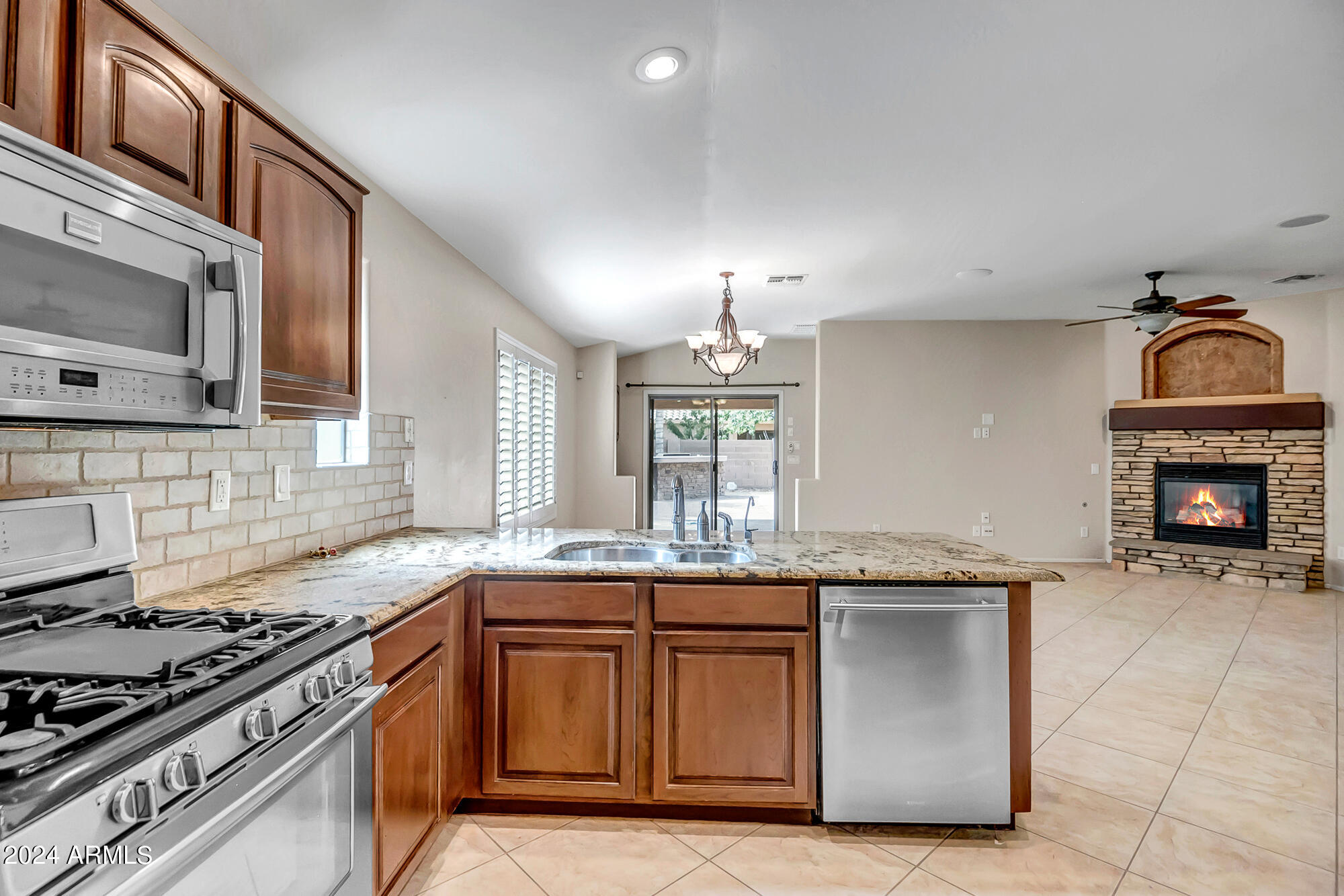 4239 E ROCK Drive
