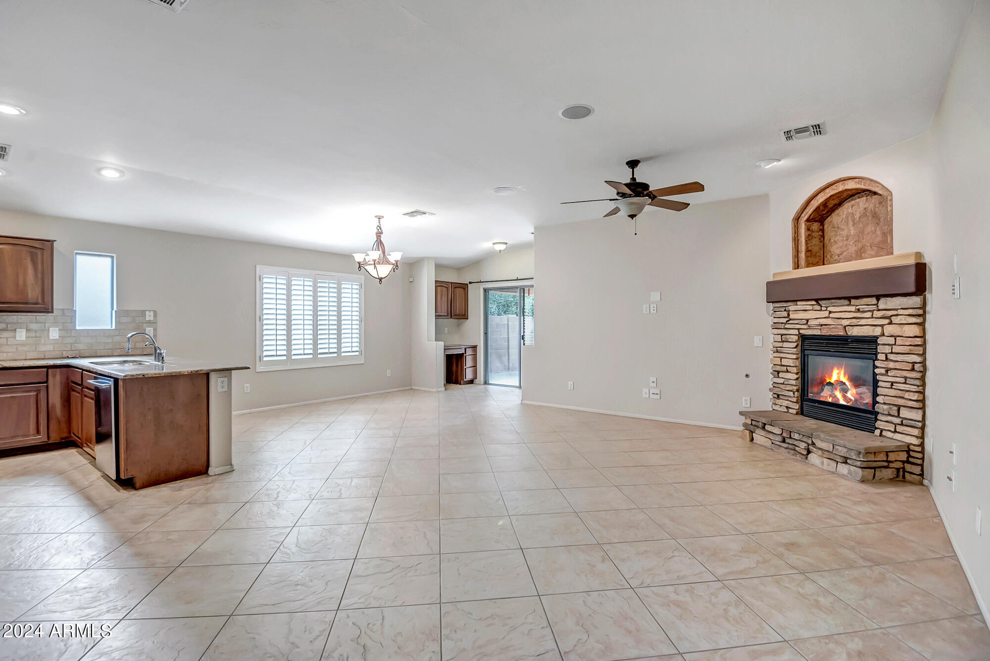 4239 E ROCK Drive