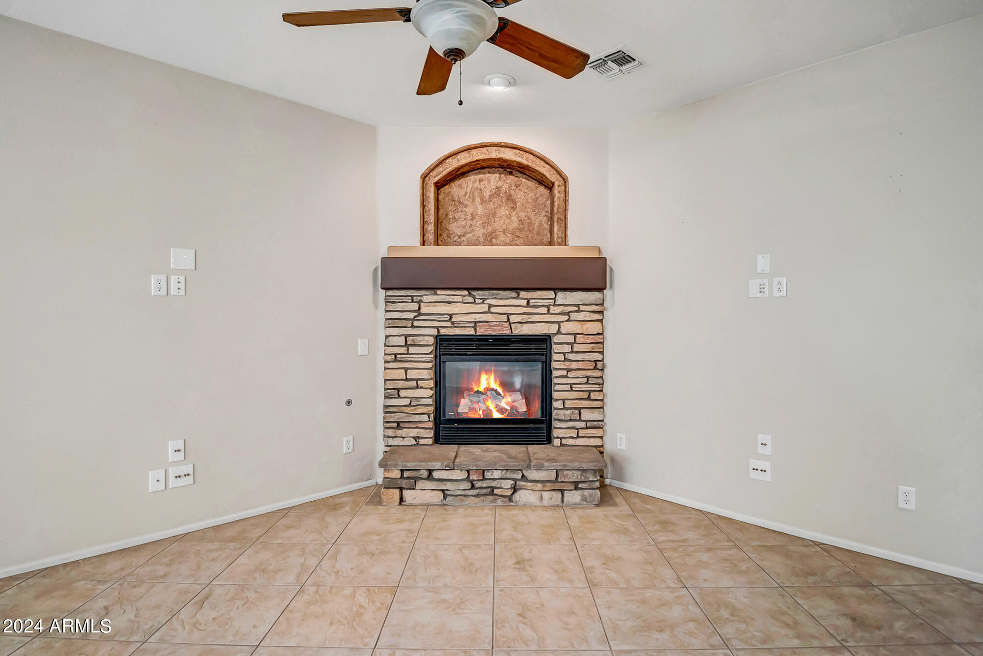 4239 E ROCK Drive
