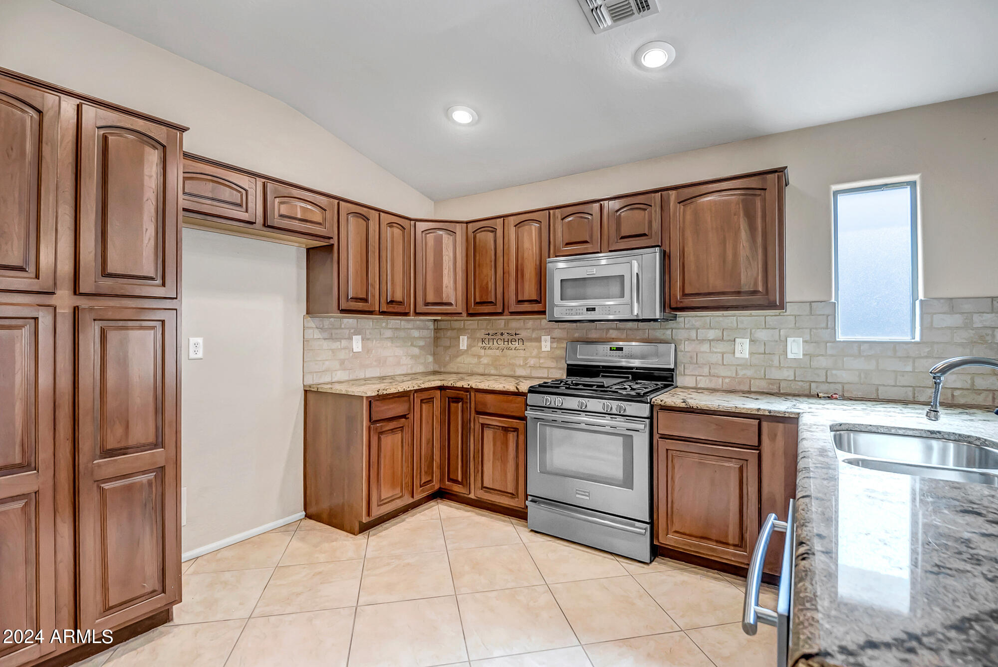4239 E ROCK Drive