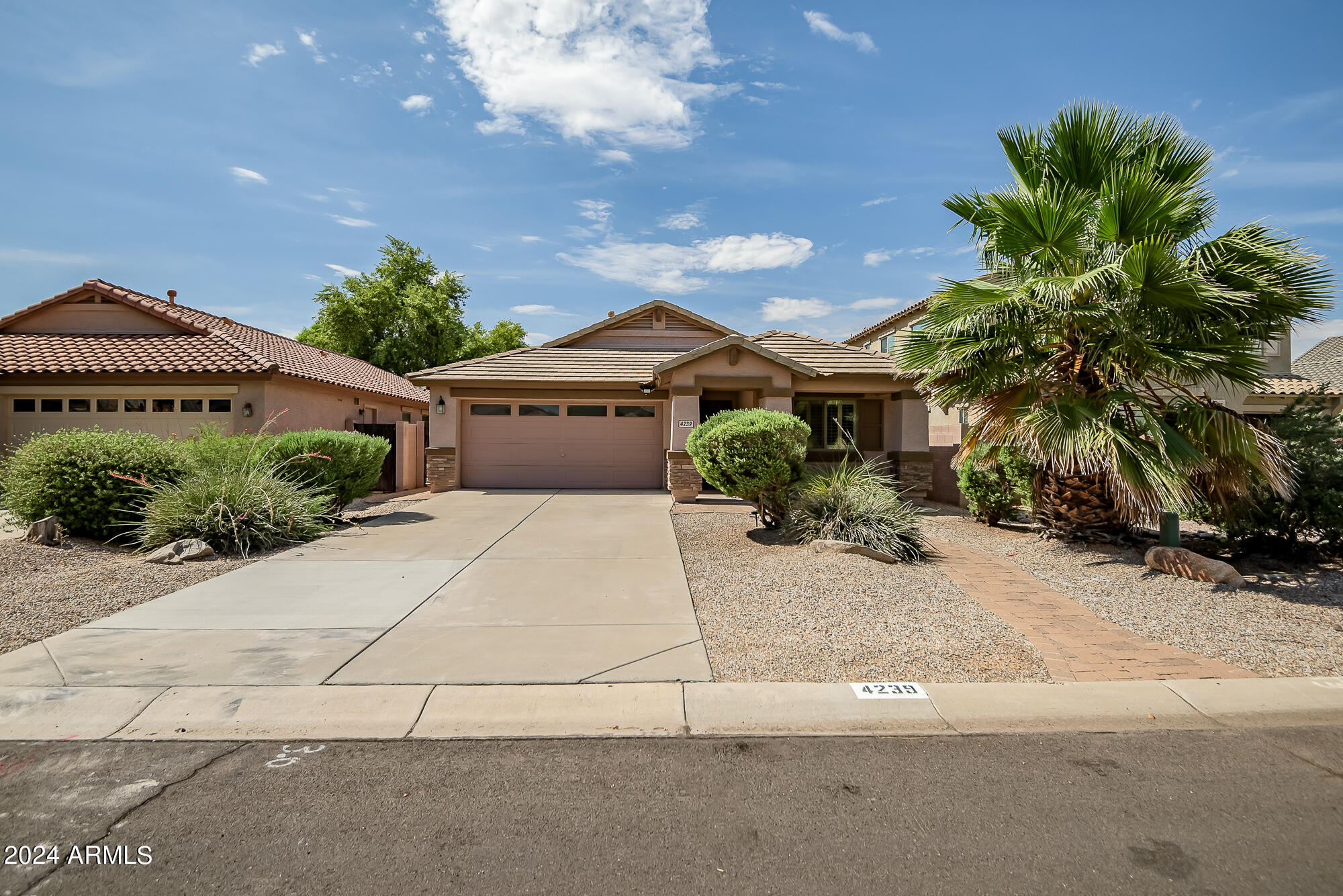 4239 E ROCK Drive