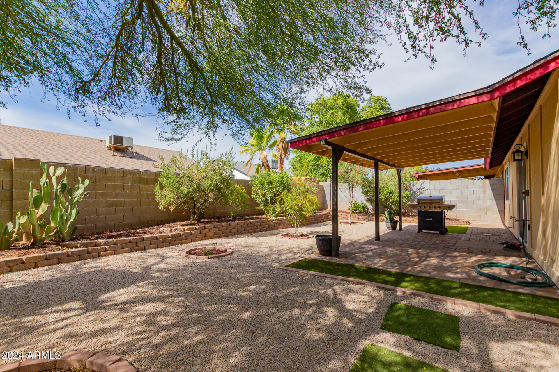 3226 W MOHAWK Lane