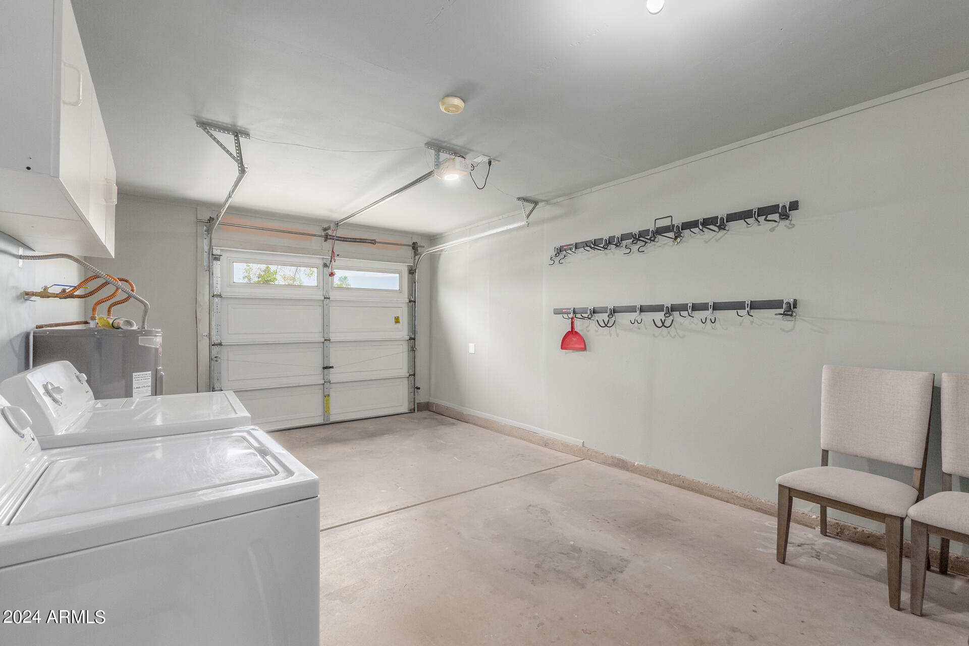 3226 W MOHAWK Lane