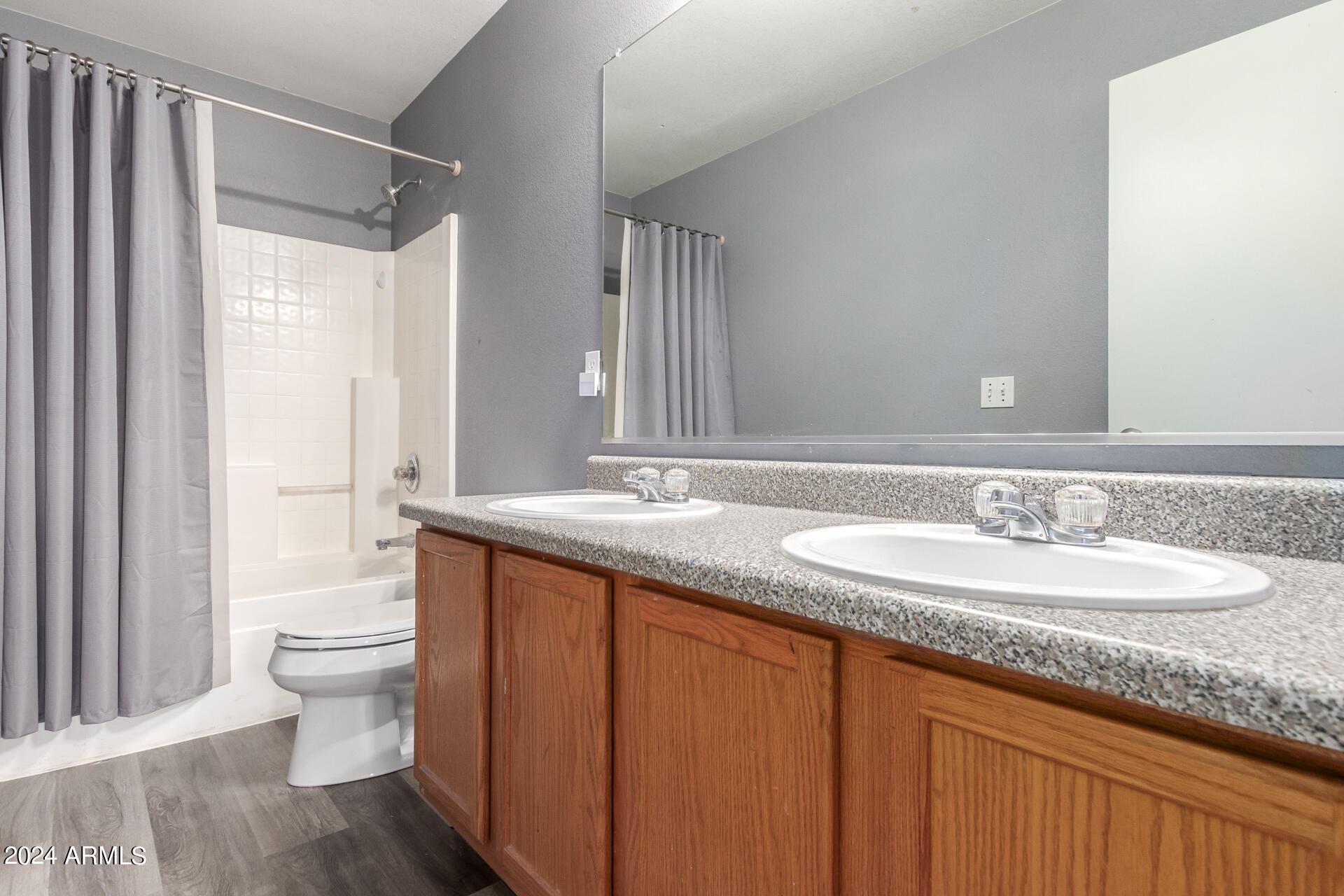 9403 W SHERIDAN Street