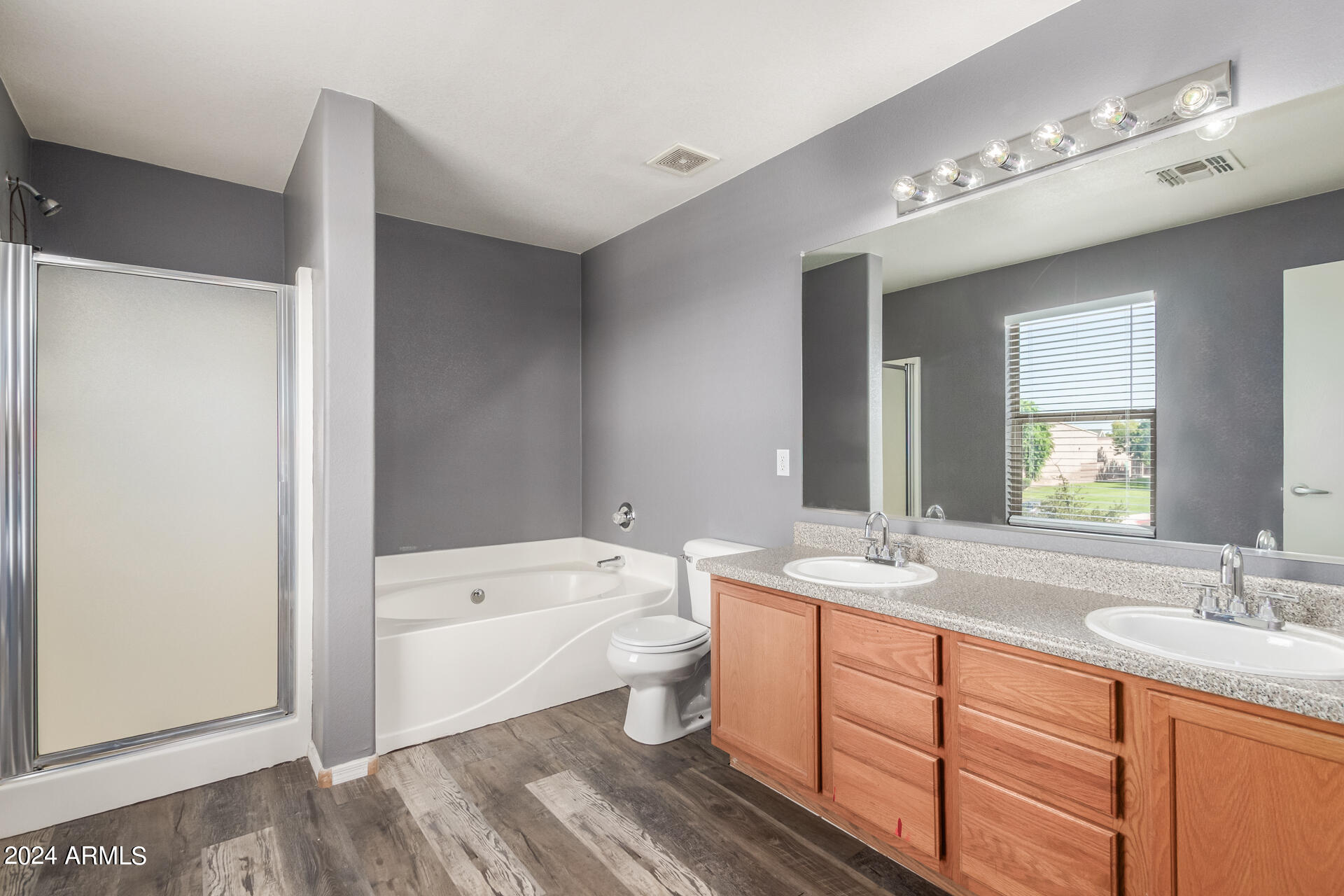 9403 W SHERIDAN Street