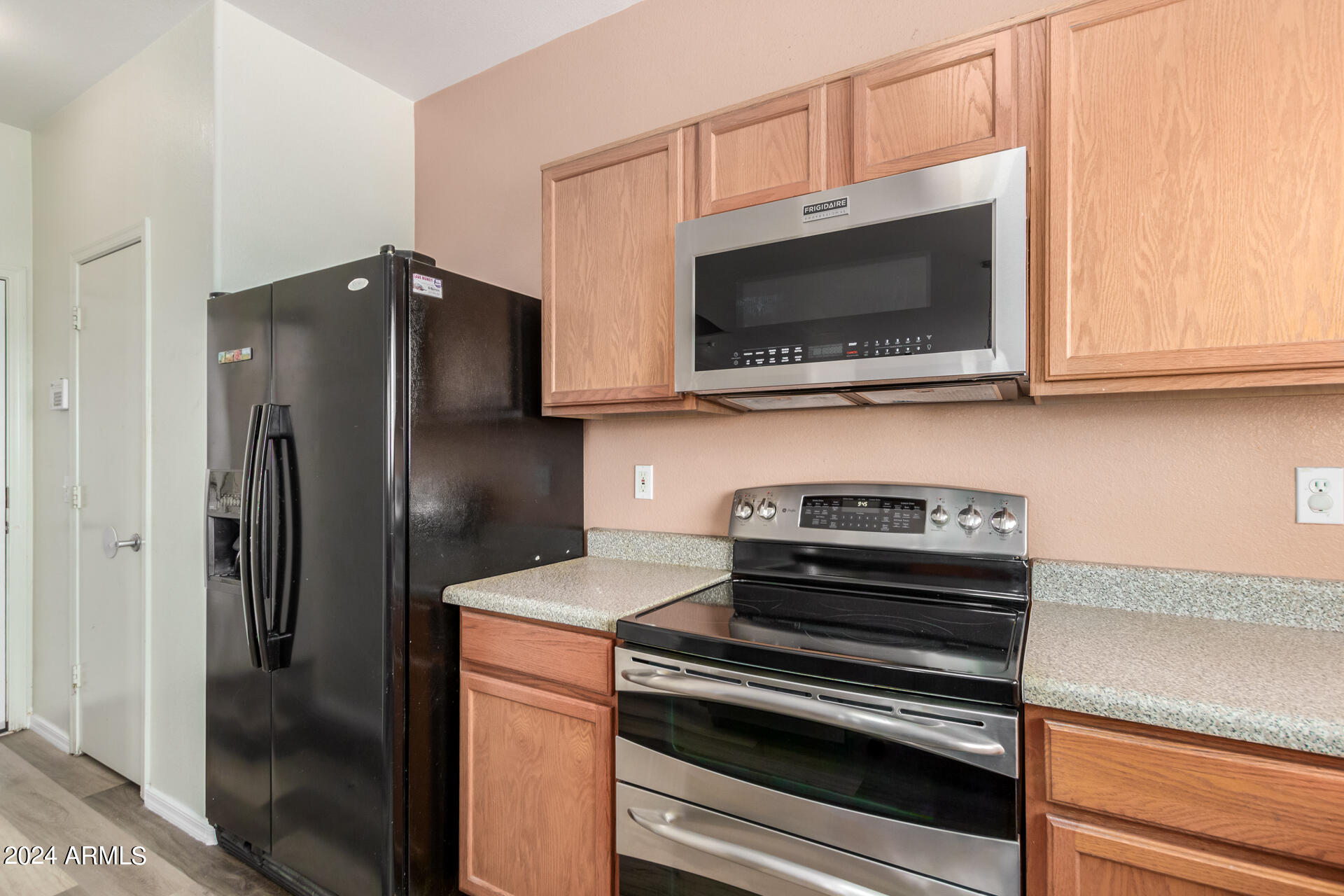 9403 W SHERIDAN Street