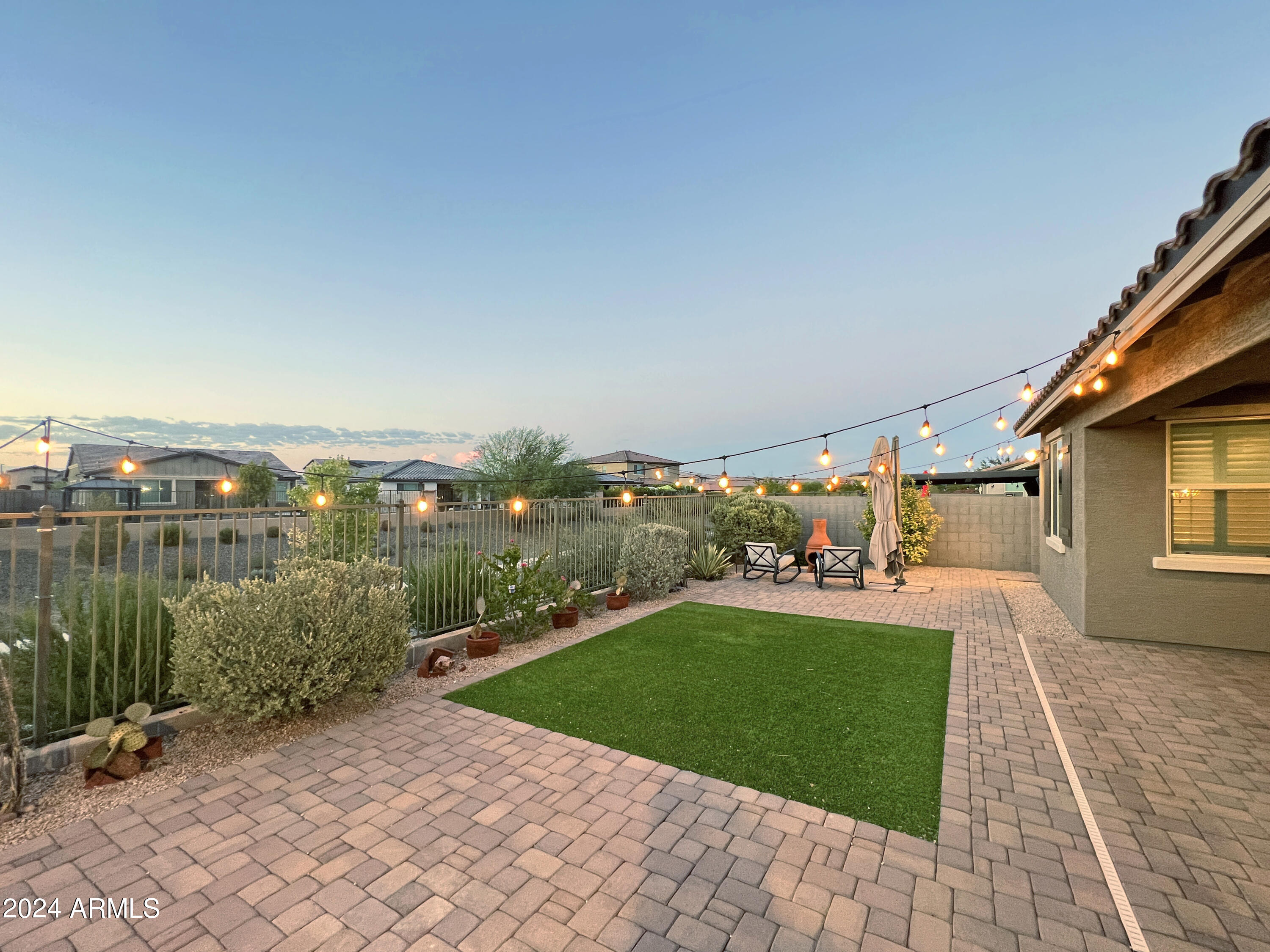 18832 W SAN JUAN Avenue