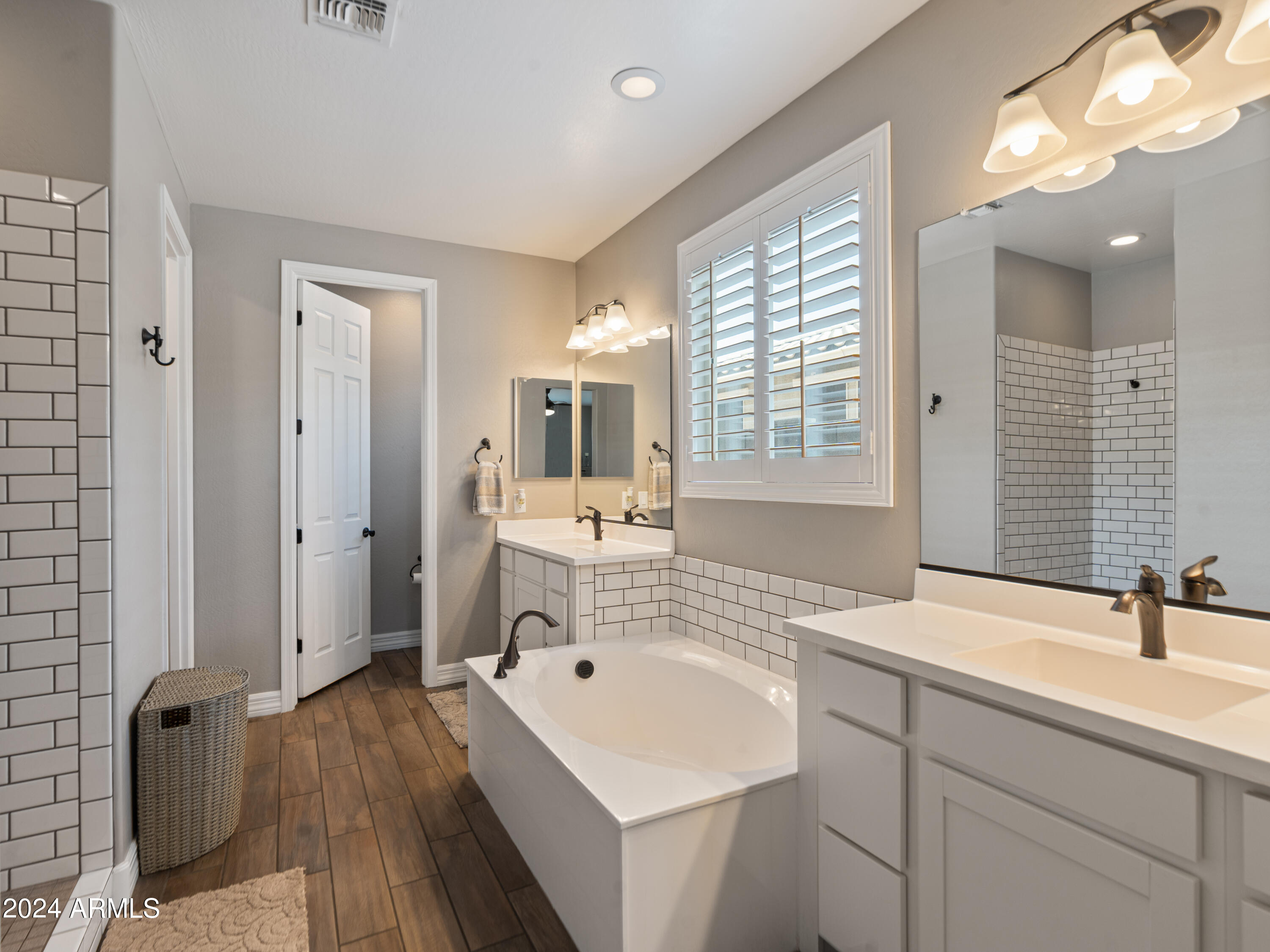 18832 W SAN JUAN Avenue