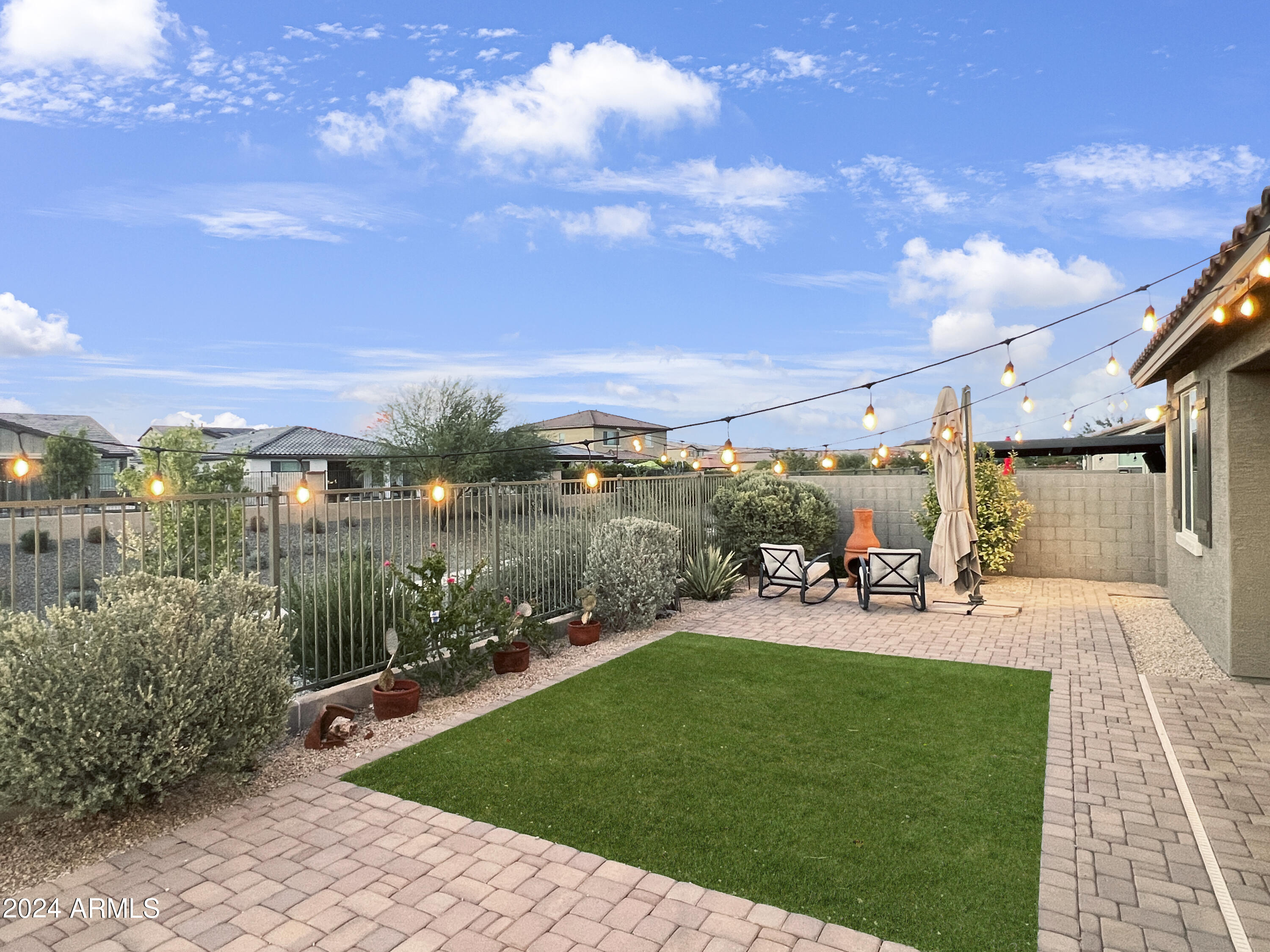 18832 W SAN JUAN Avenue