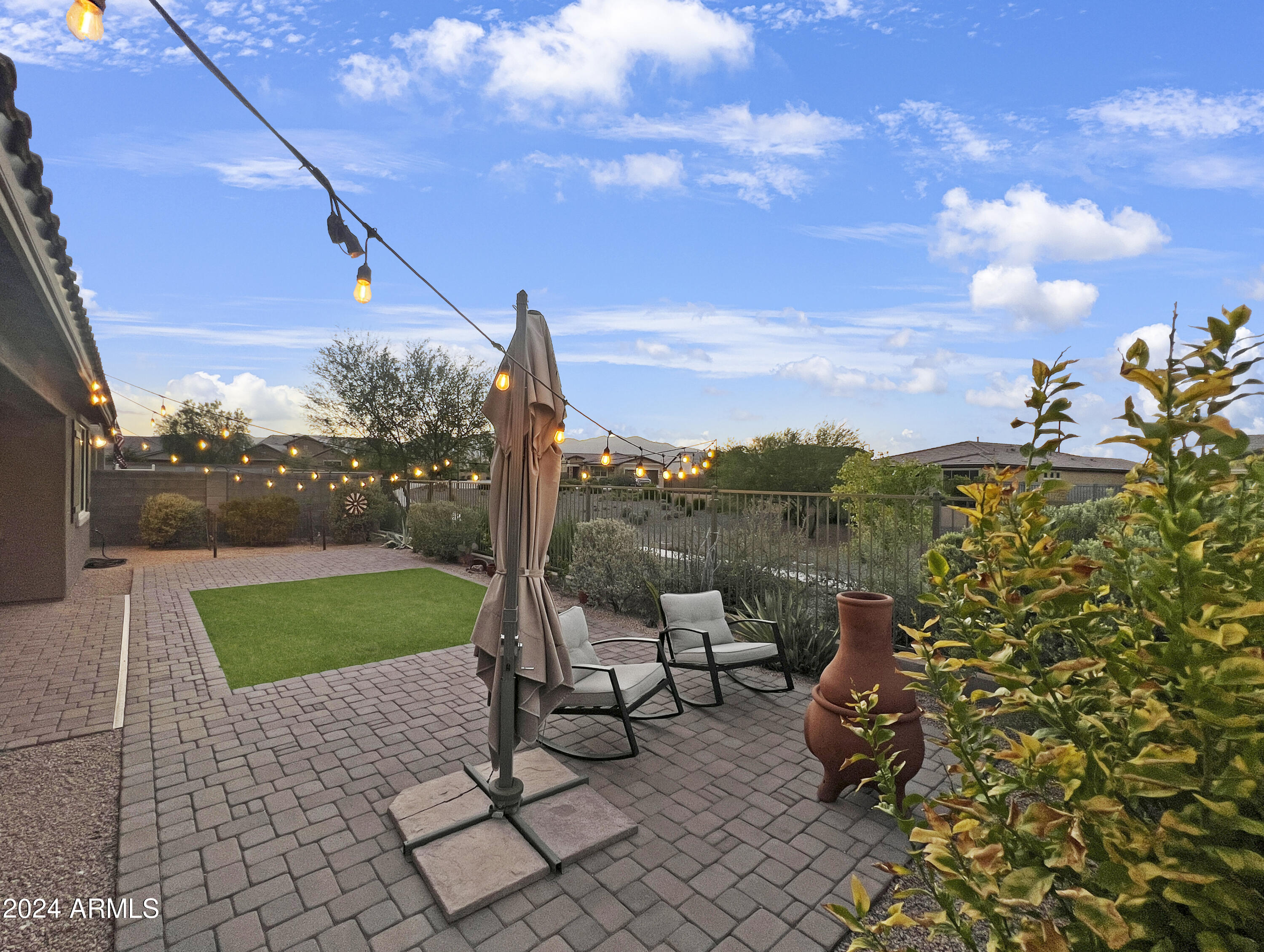 18832 W SAN JUAN Avenue