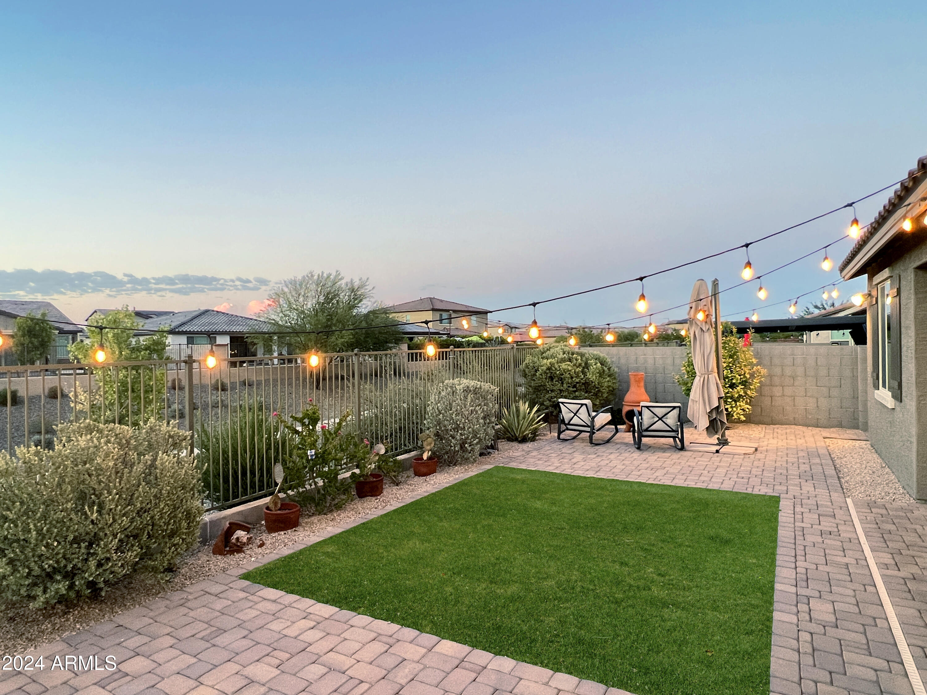 18832 W SAN JUAN Avenue