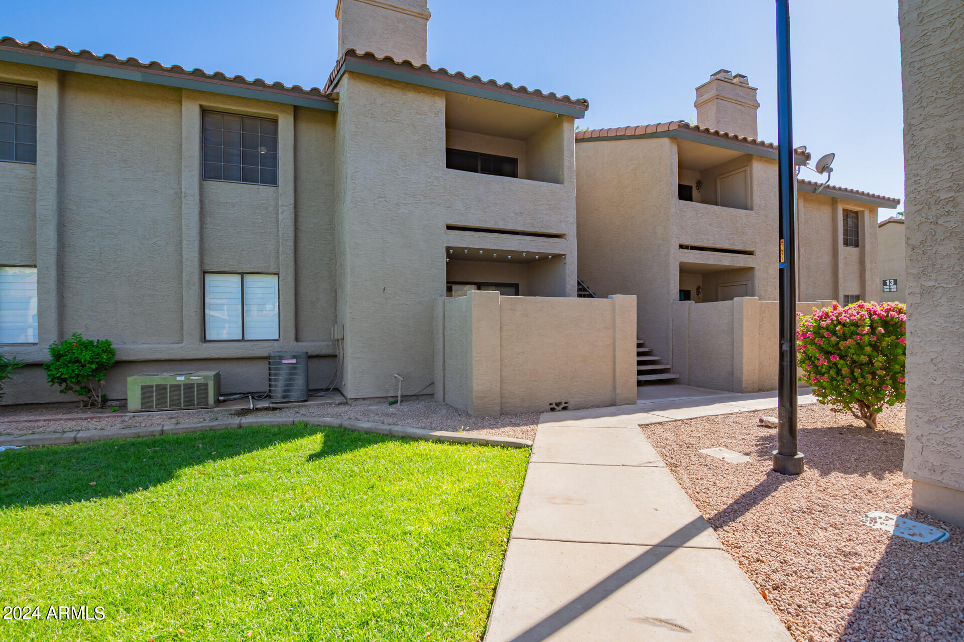 533 W GUADALUPE Road # 2046