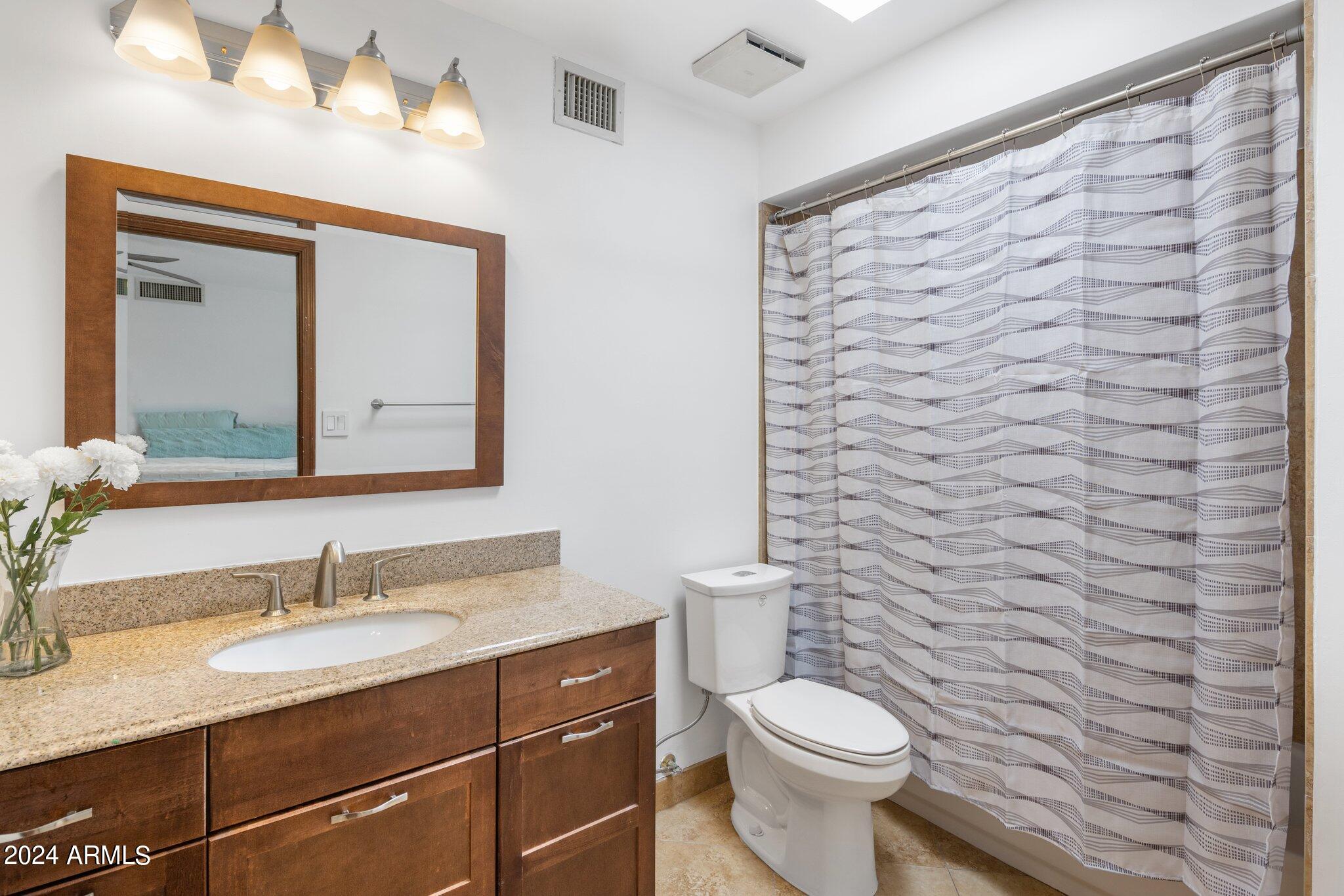 8833 S LAKESHORE Drive