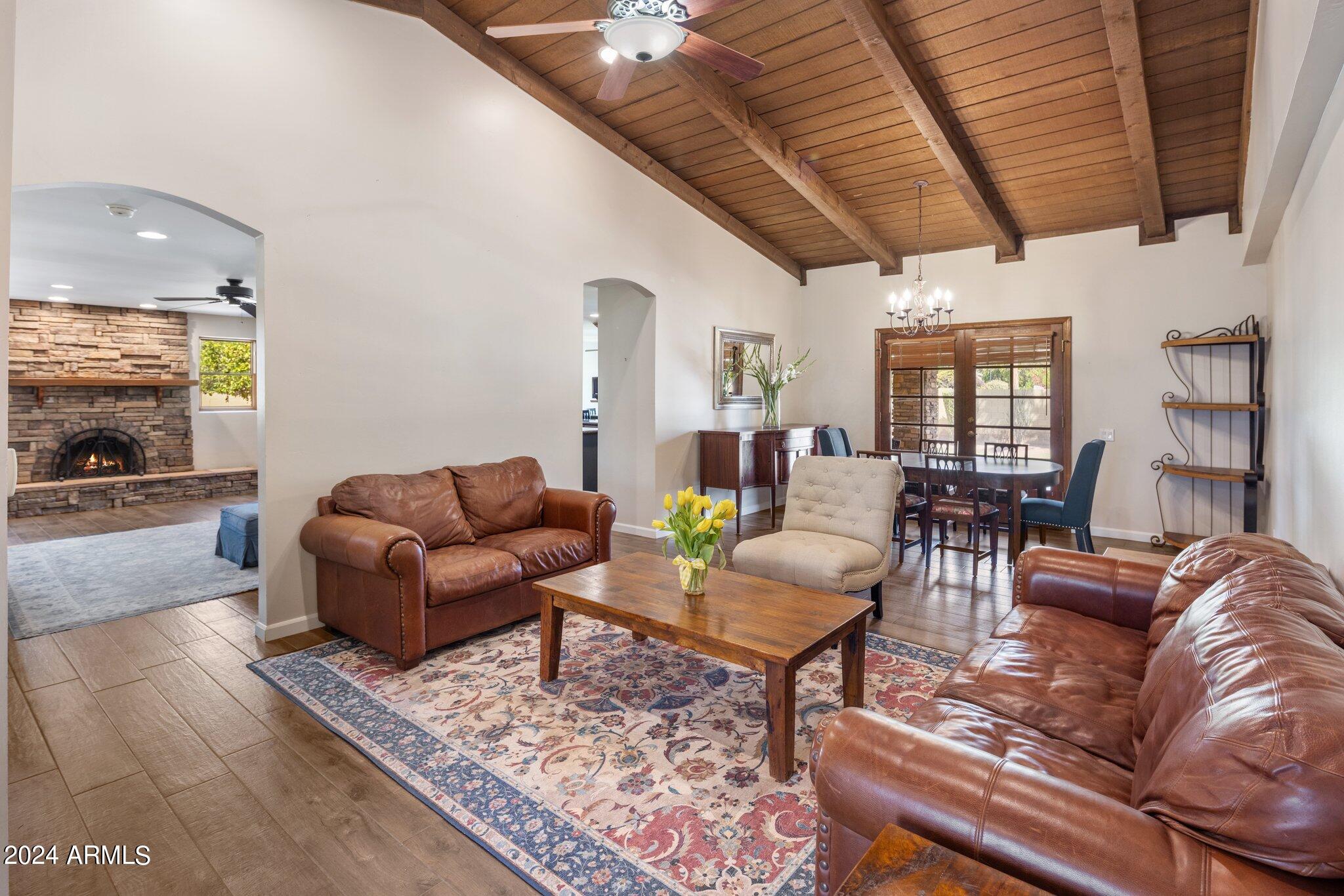8833 S LAKESHORE Drive