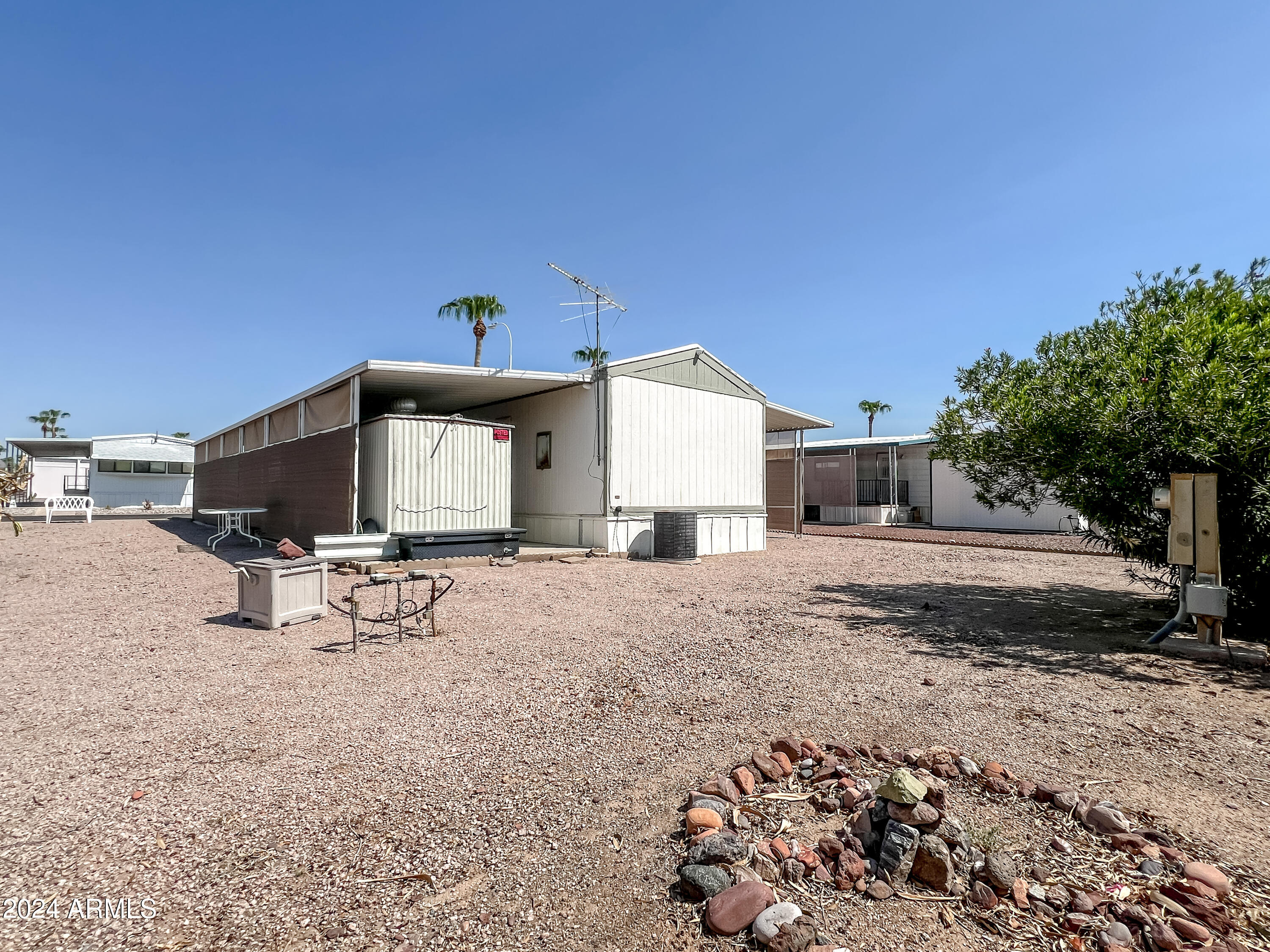 9427 E UNIVERSITY Drive # 3