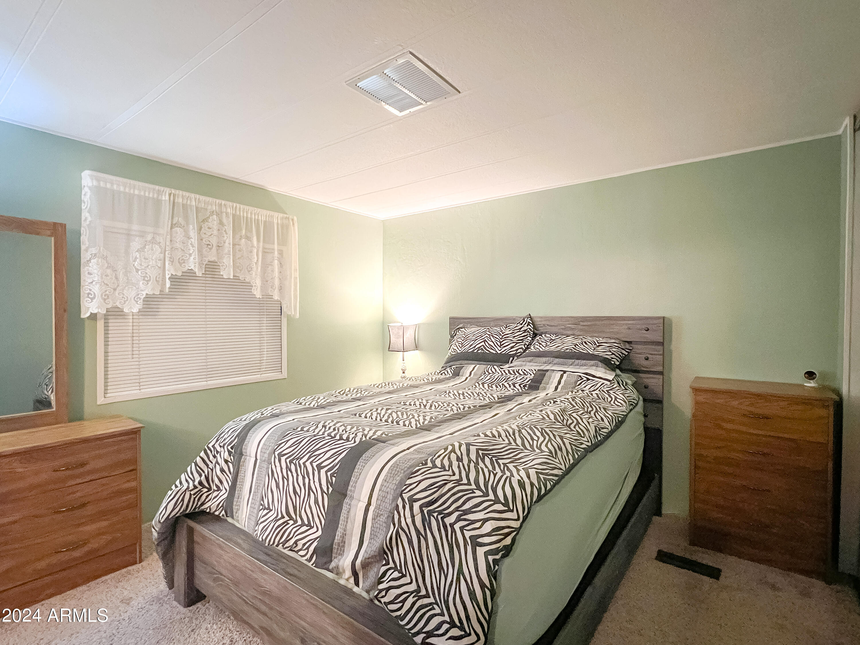 9427 E UNIVERSITY Drive # 3