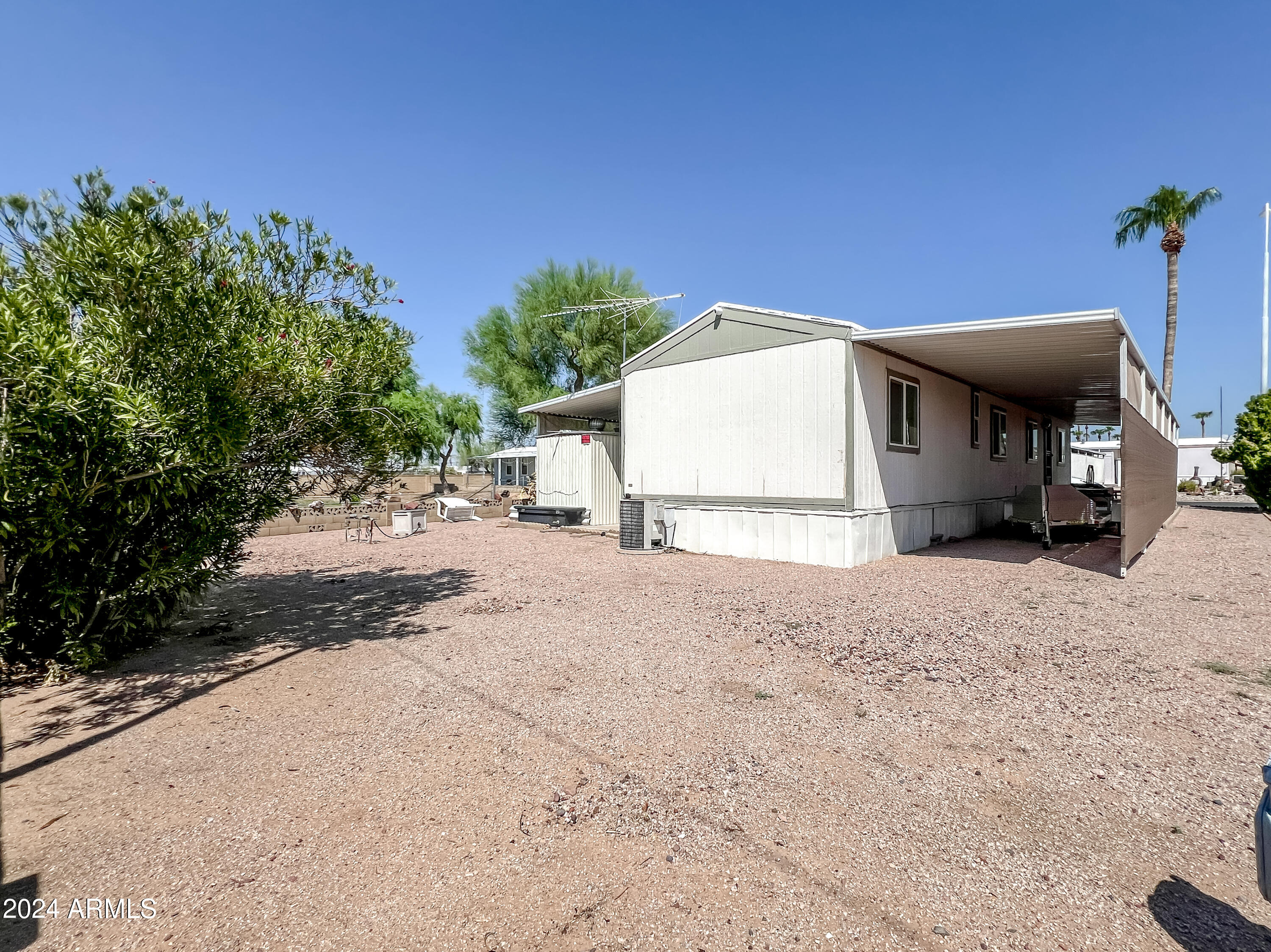 9427 E UNIVERSITY Drive # 3