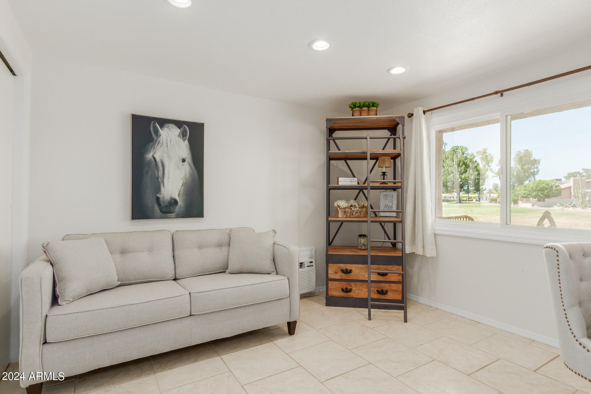 9234 E LAKESIDE Drive