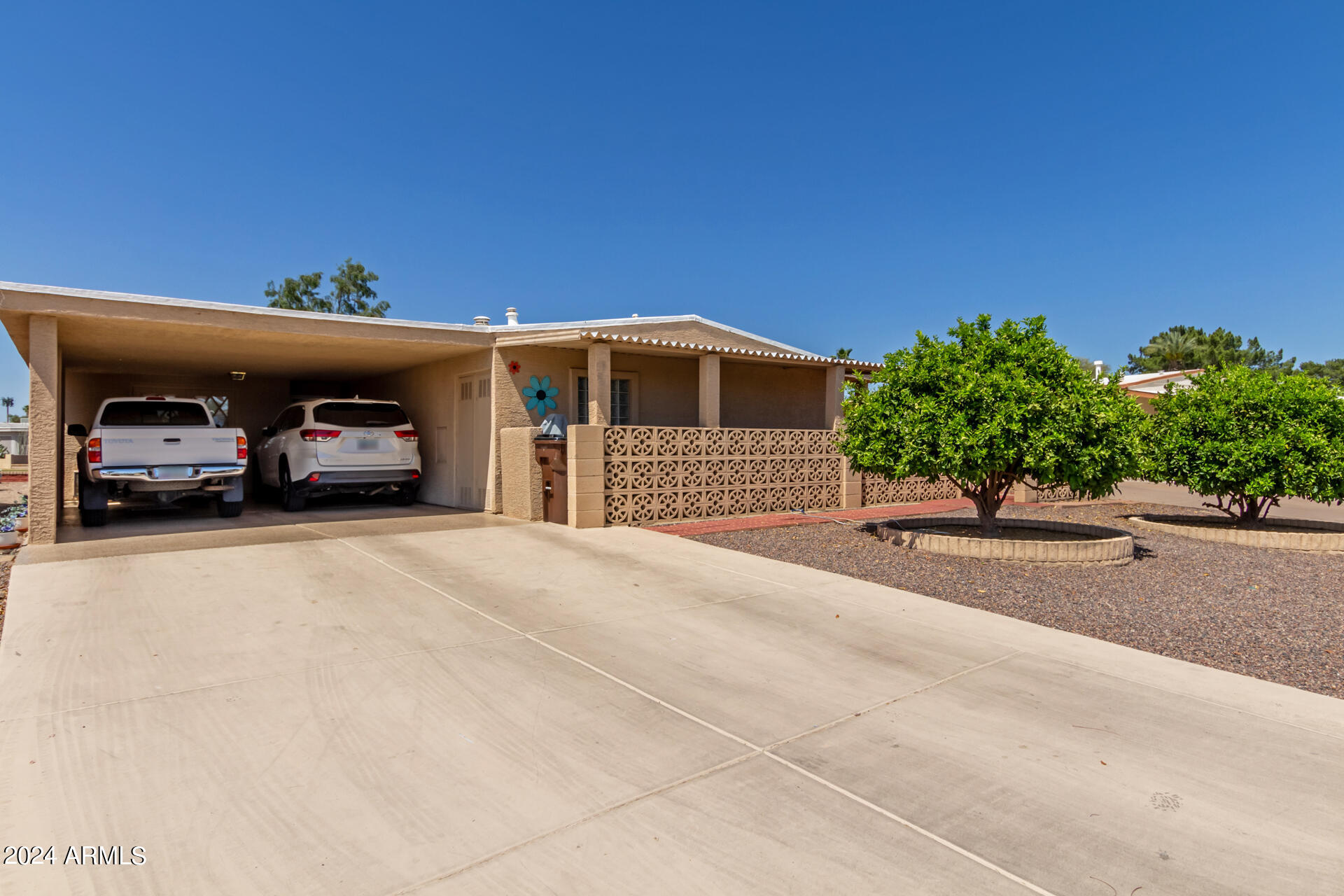 9234 E LAKESIDE Drive