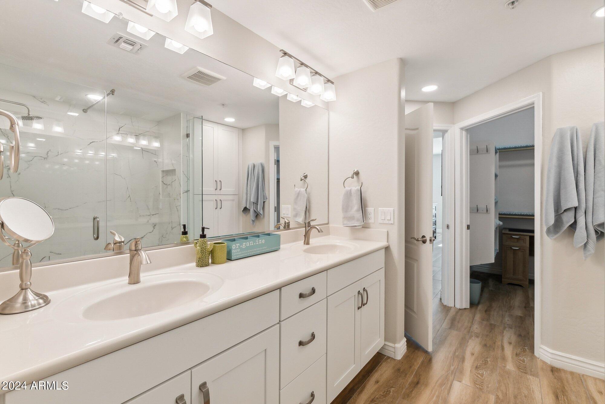 2425 W BRONCO BUTTE Trail # 1029