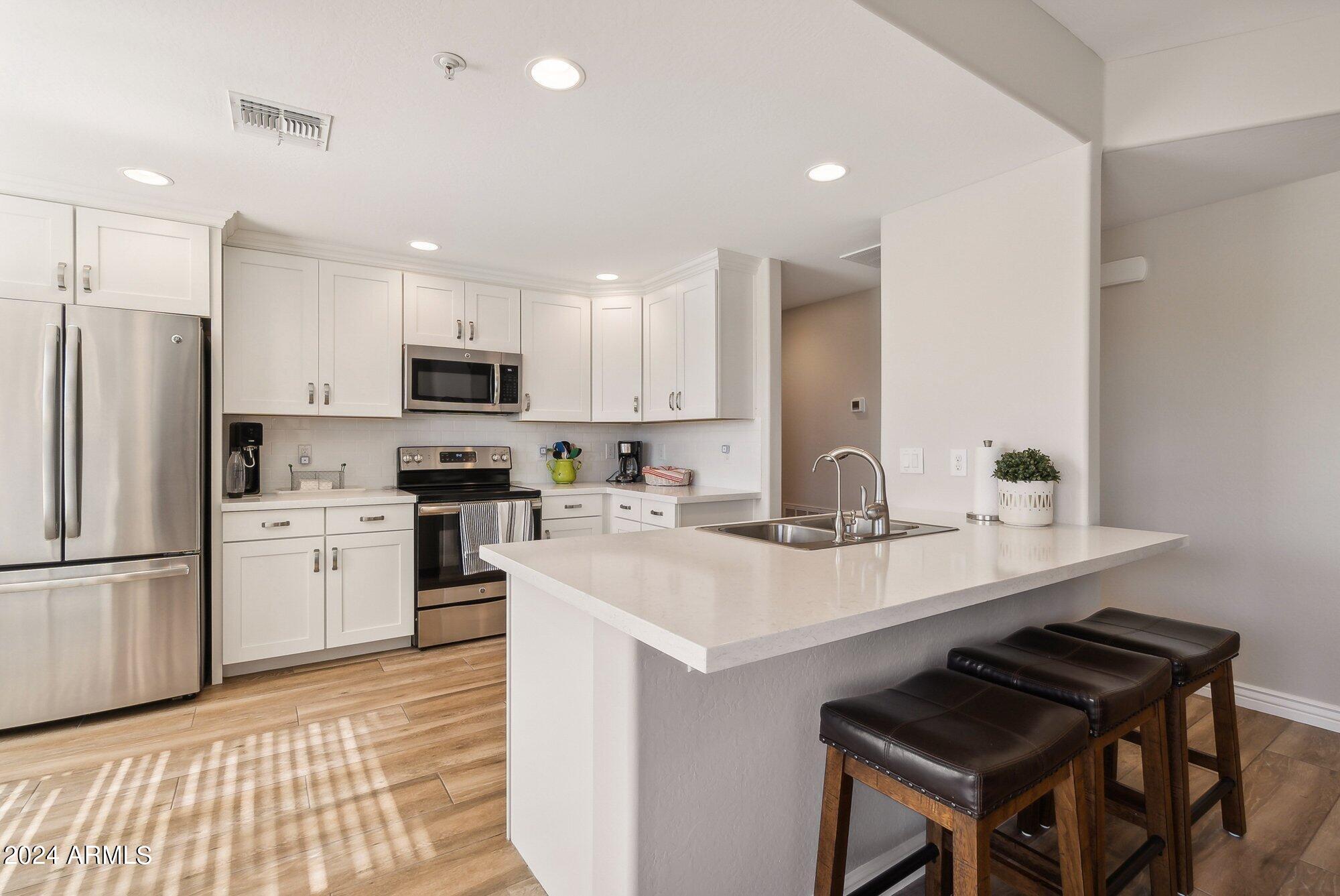 2425 W BRONCO BUTTE Trail # 1029