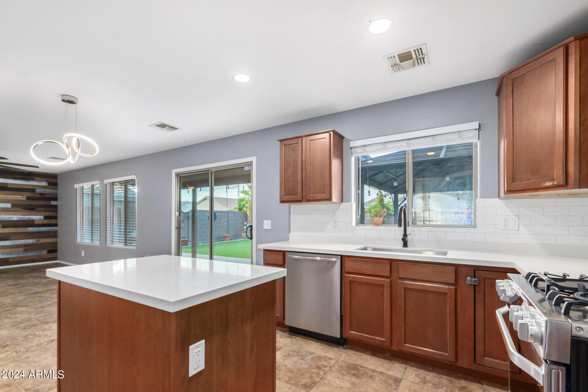 1290 W BELMONT RED Trail