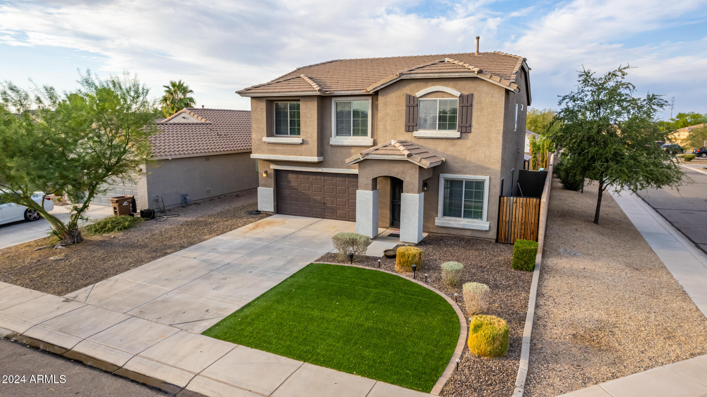 1290 W BELMONT RED Trail