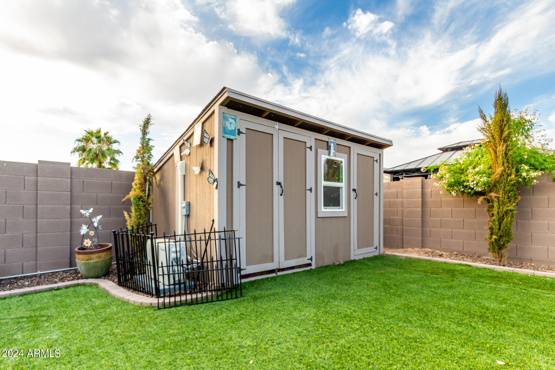 1290 W BELMONT RED Trail