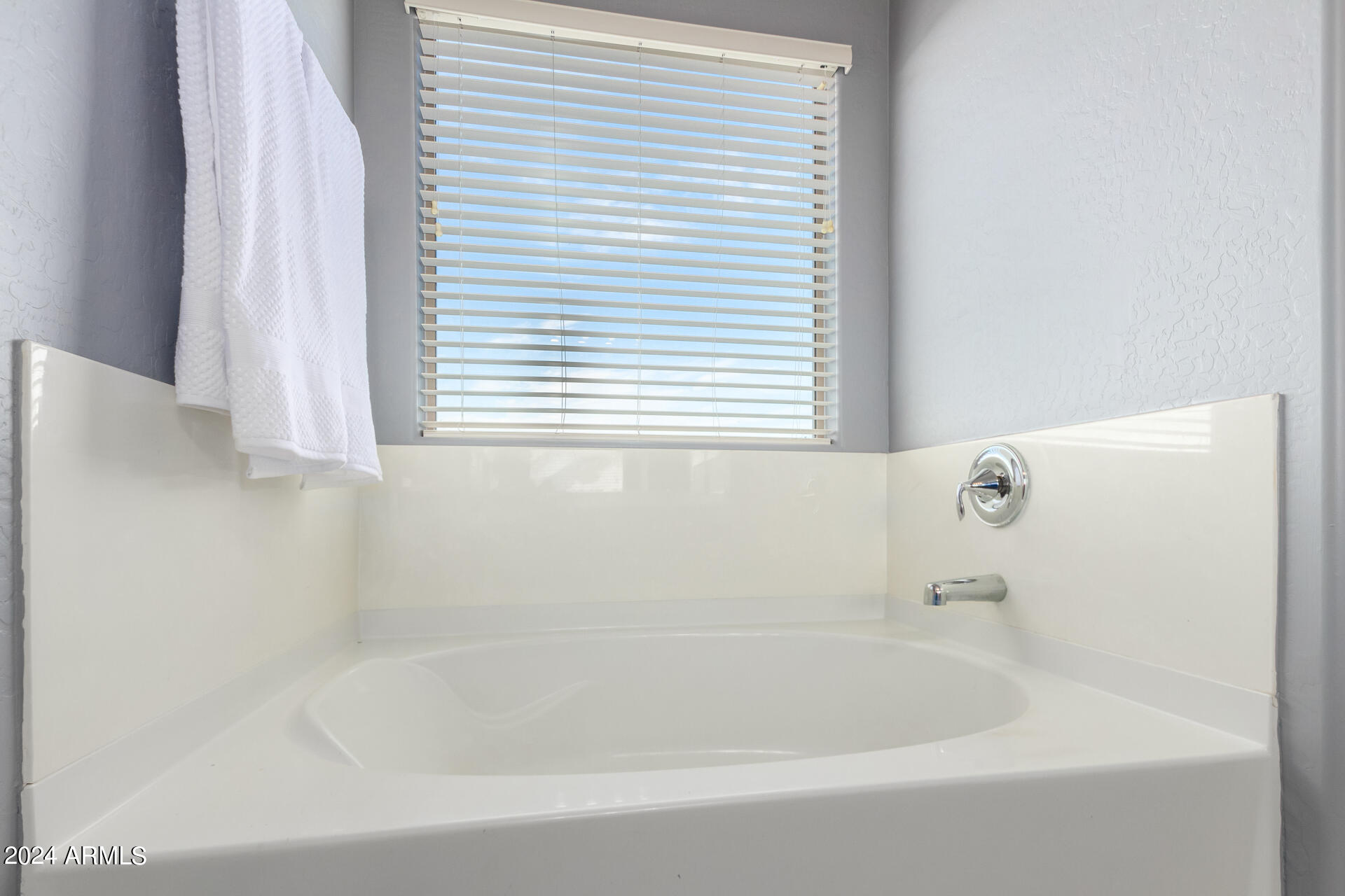 1290 W BELMONT RED Trail