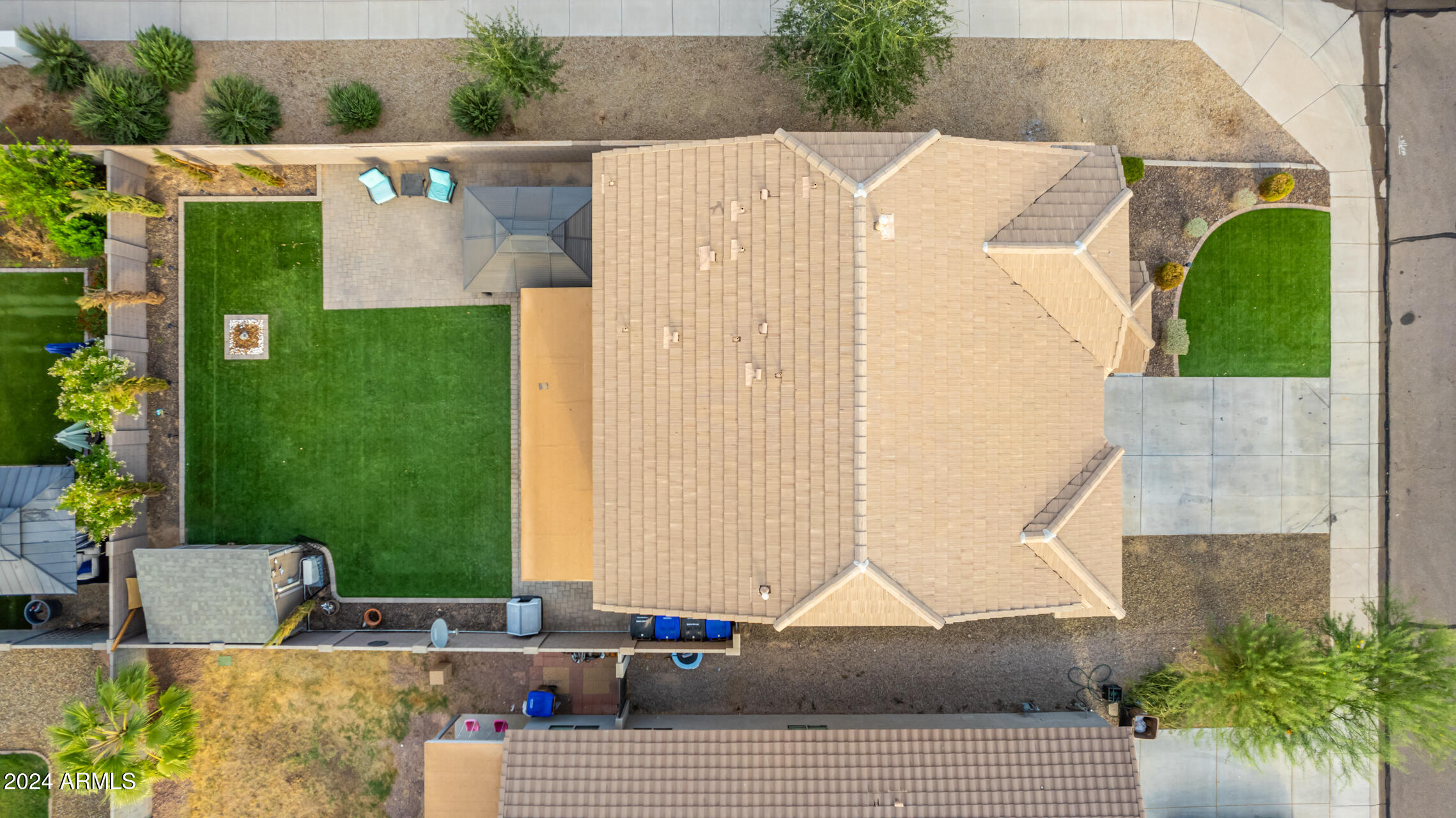 1290 W BELMONT RED Trail