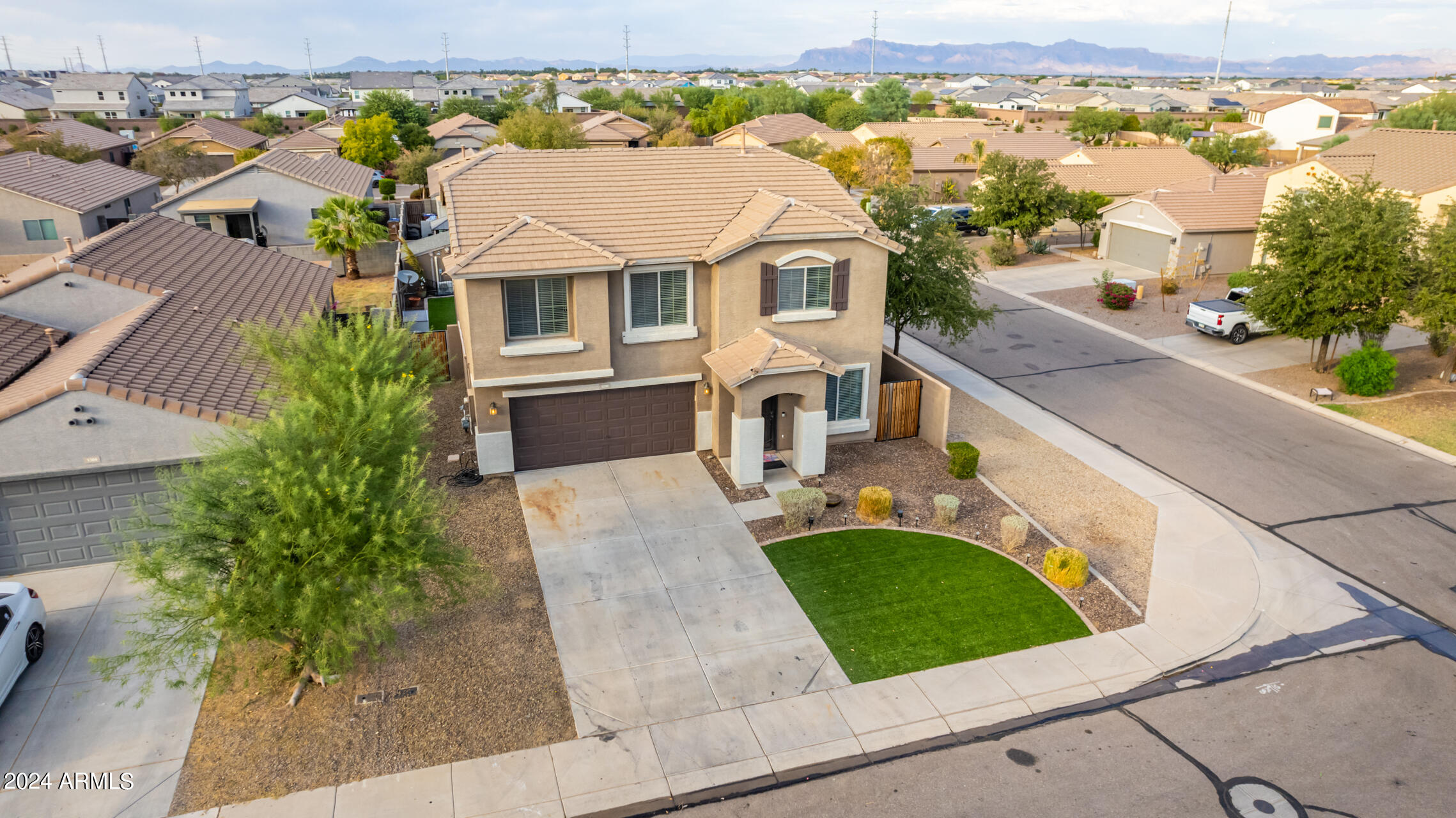 1290 W BELMONT RED Trail