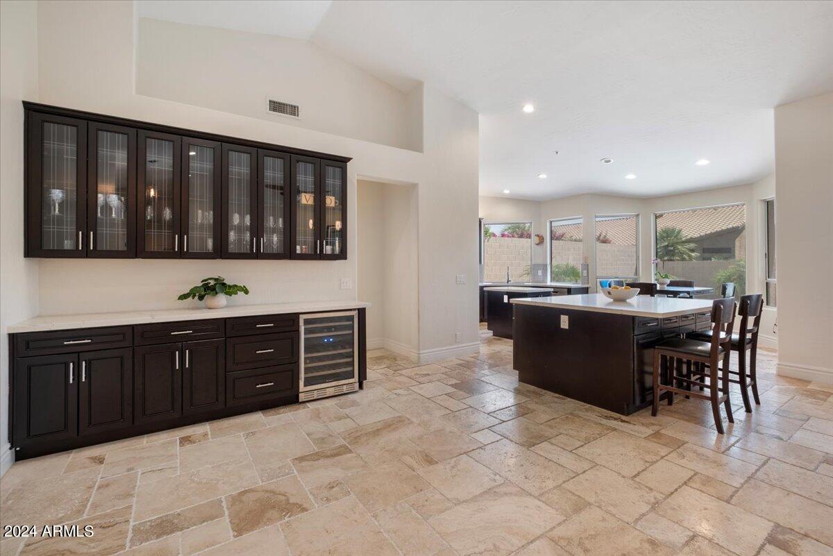 9425 E MAPLE Drive