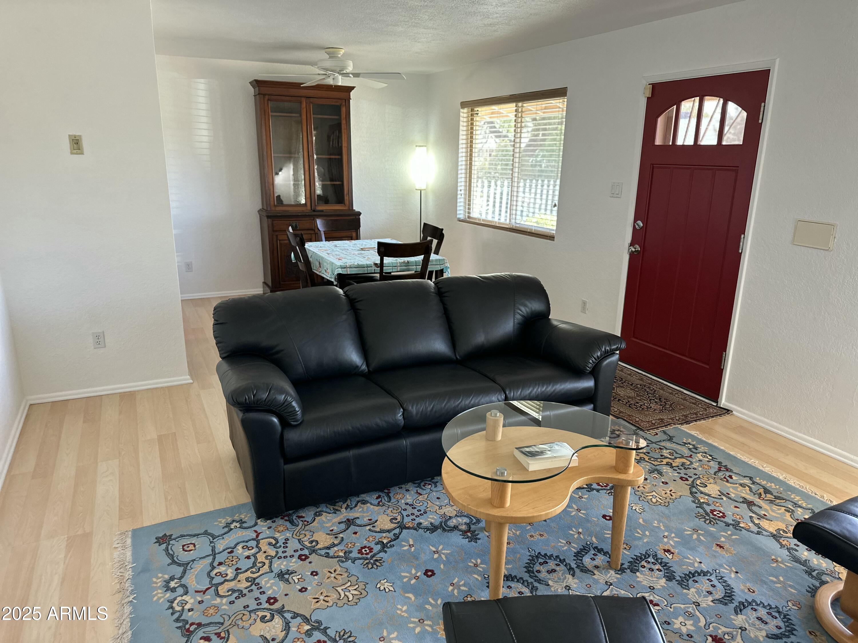 2752 W LAWRENCE Road