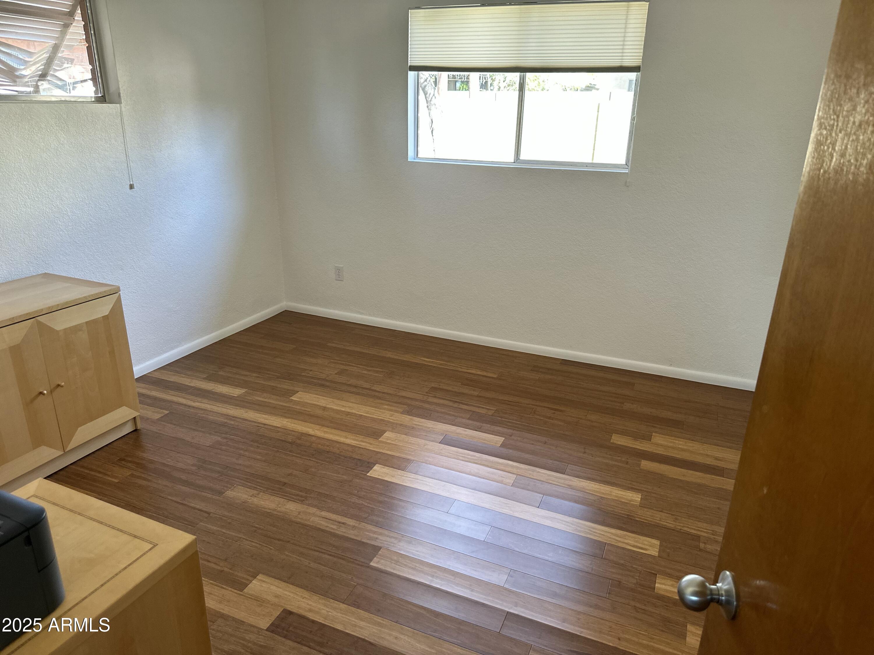 2752 W LAWRENCE Road