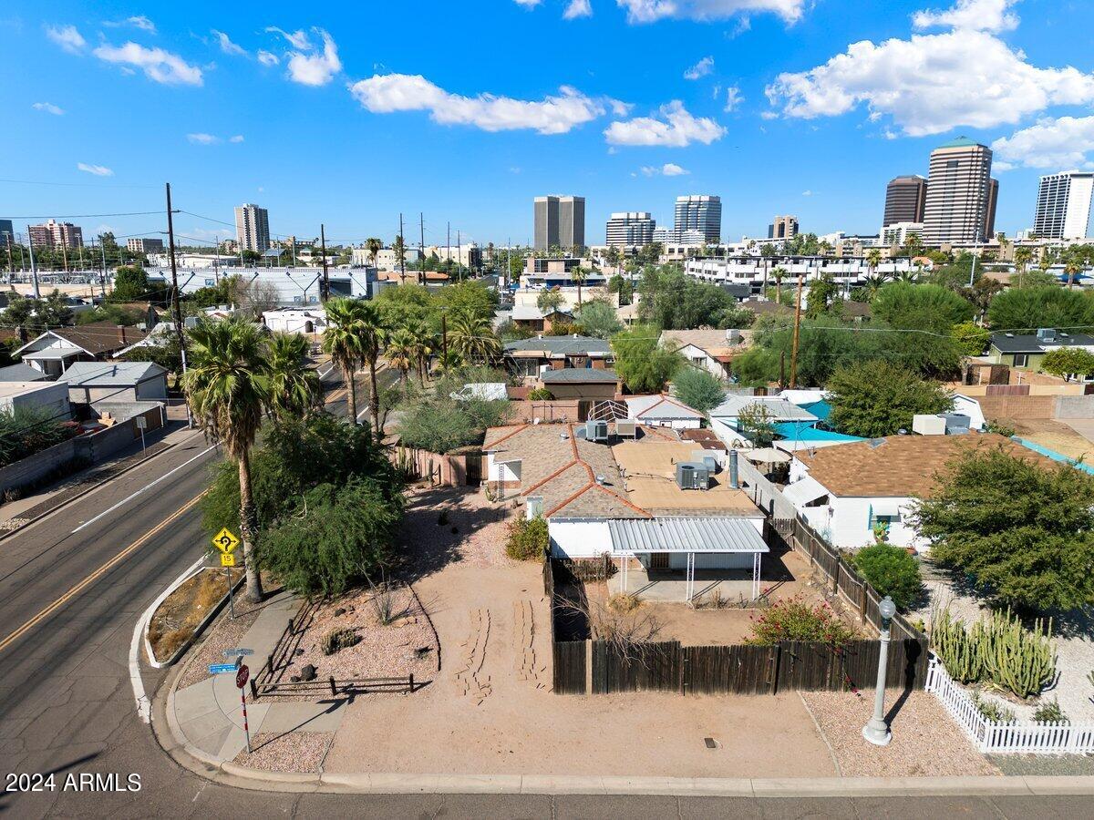 2602 N RICHLAND Street