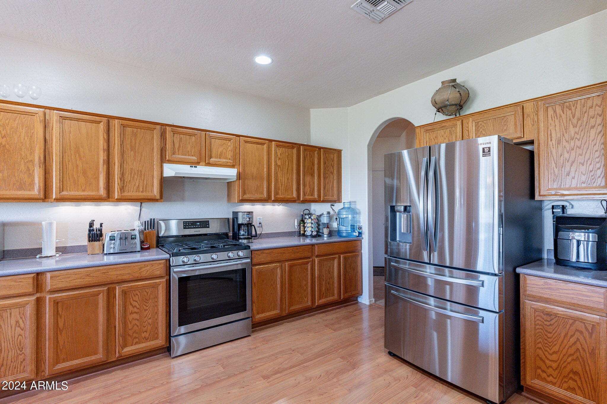 2578 E ARROWHEAD Trail
